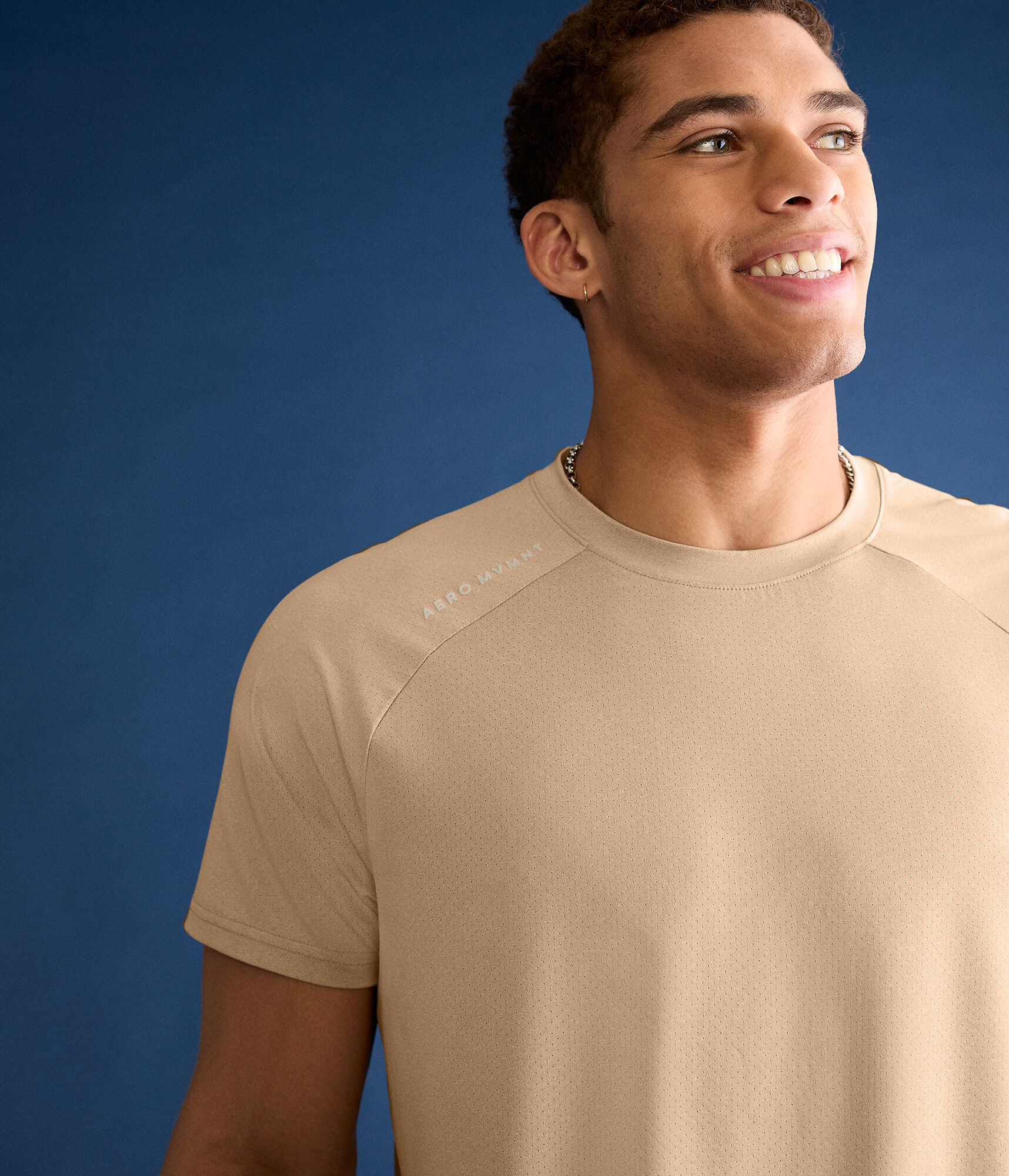 Aero MVMNT Raglan Crew Tee