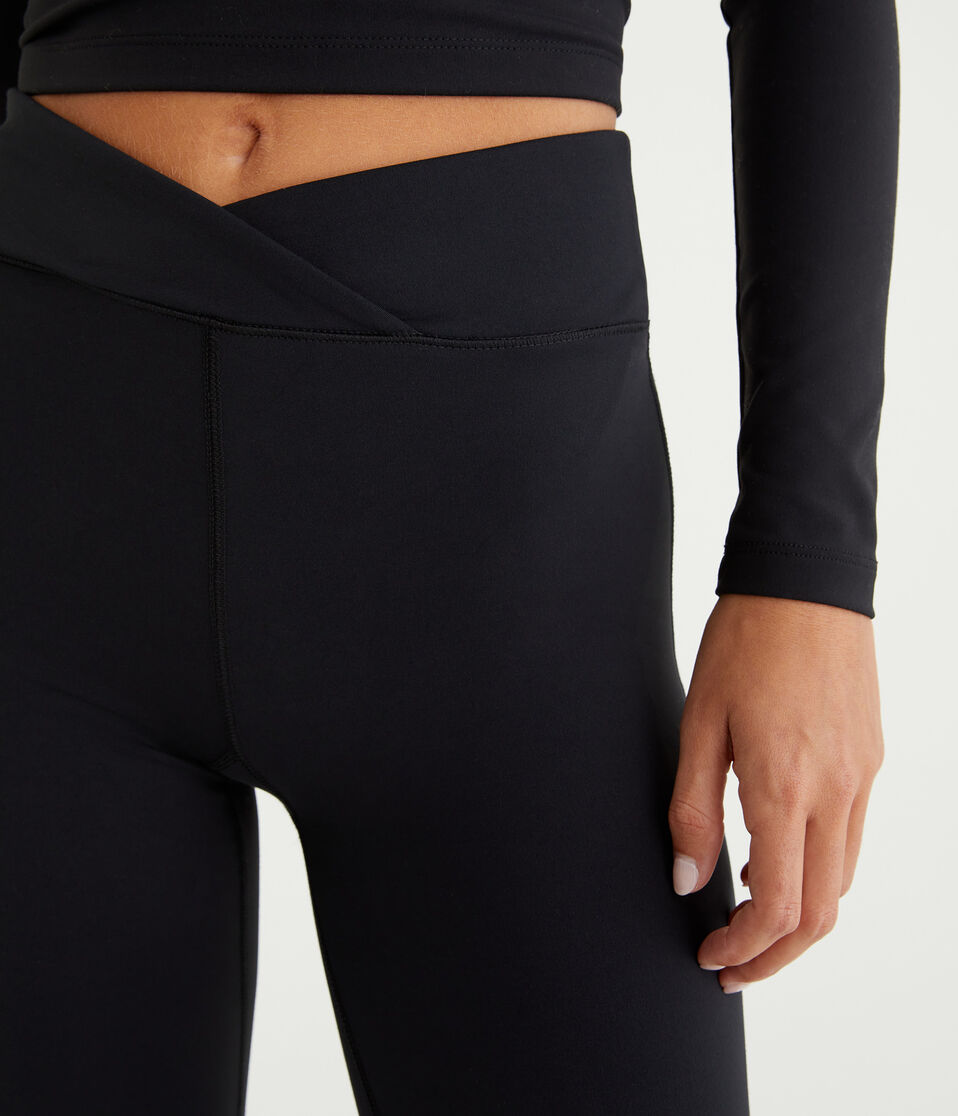 Air Soft Low-Rise Crossover Bootcut Leggings