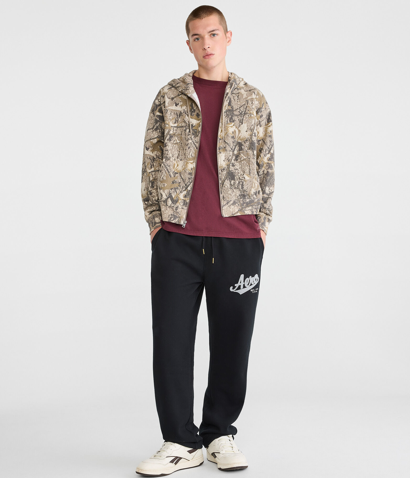 Aero Script Heritage Fleece Straight Leg Sweatpants