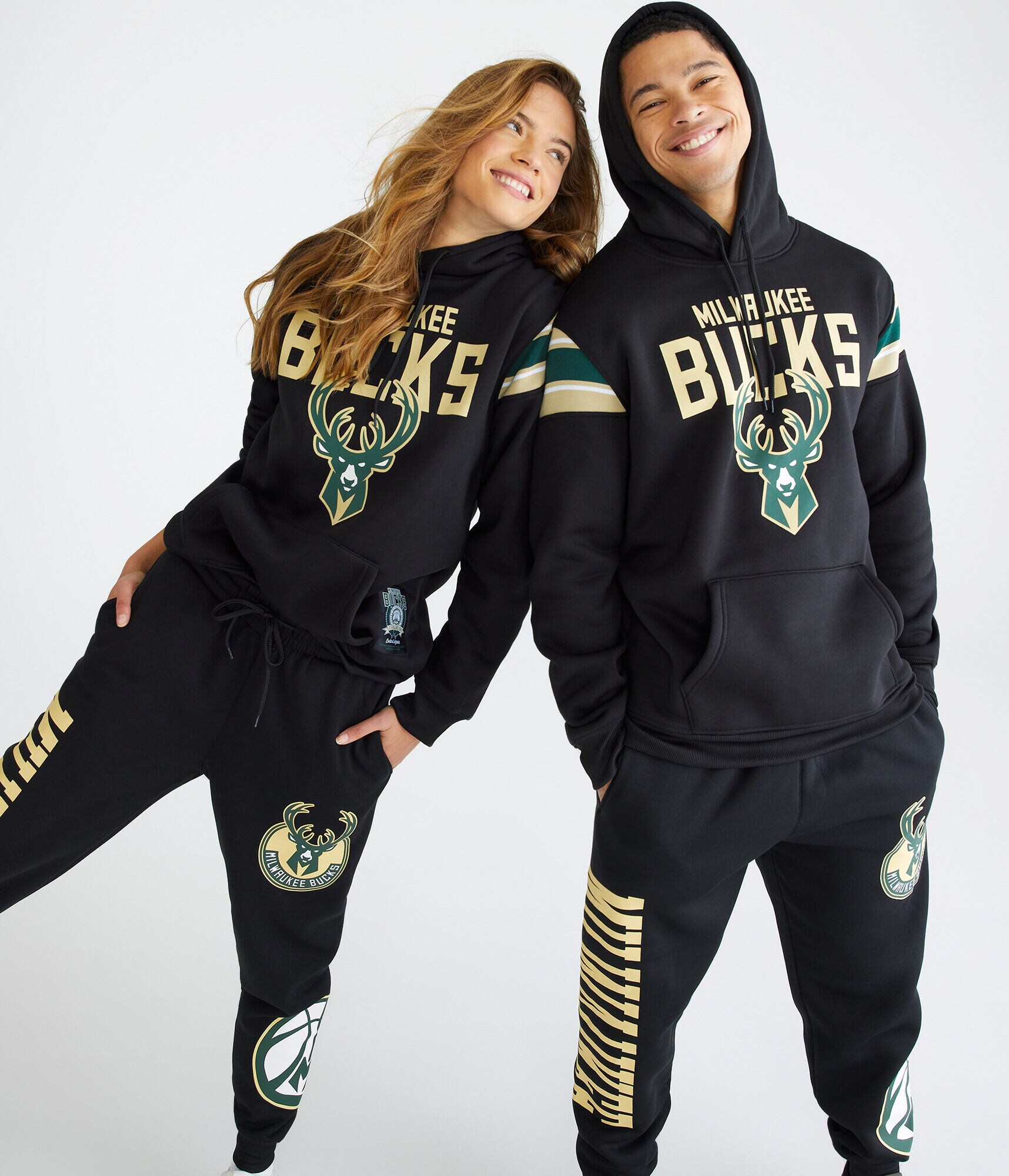 Milwaukee Bucks Pullover Hoodie