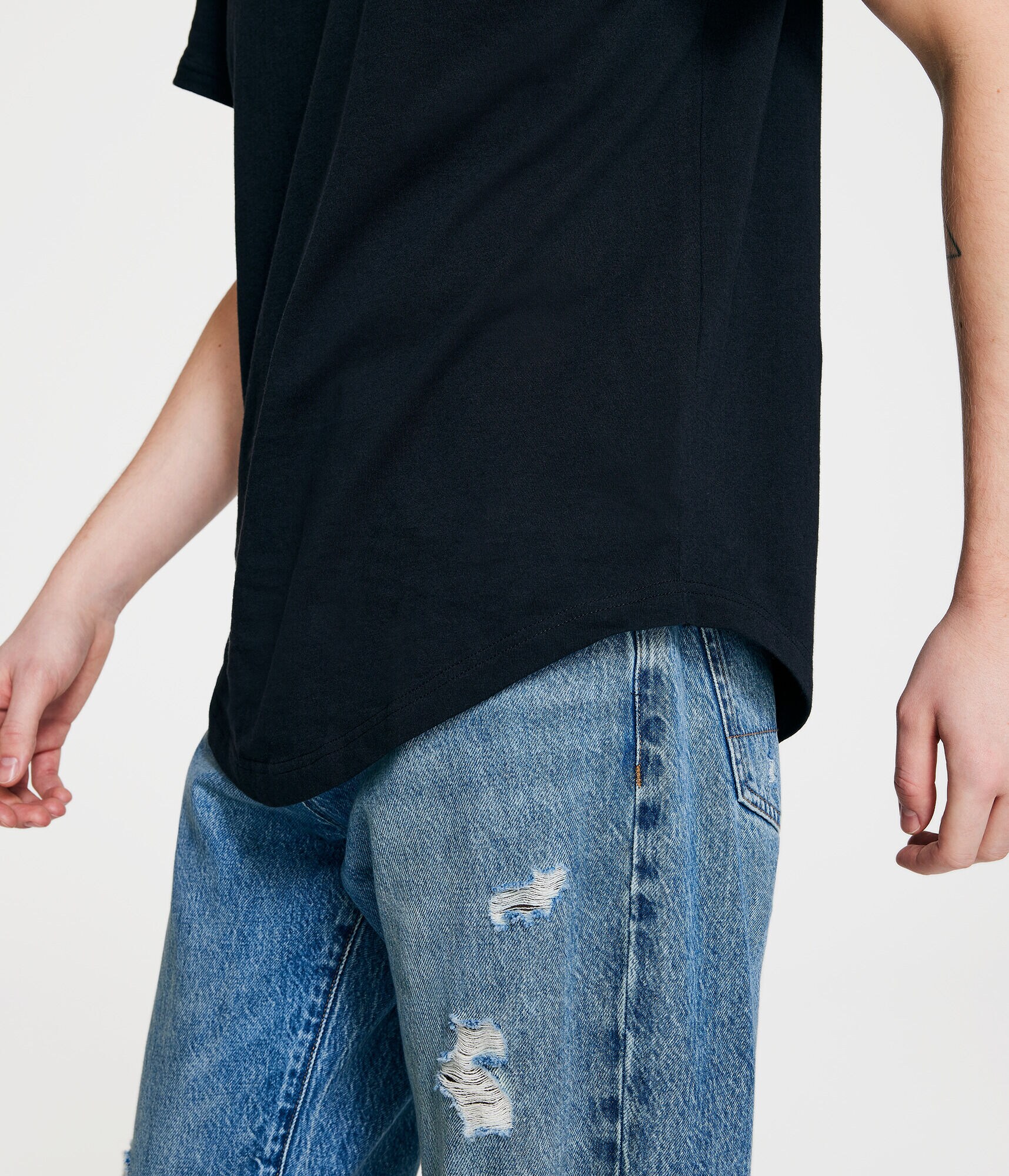 Solid Curved Hem Crew Tee