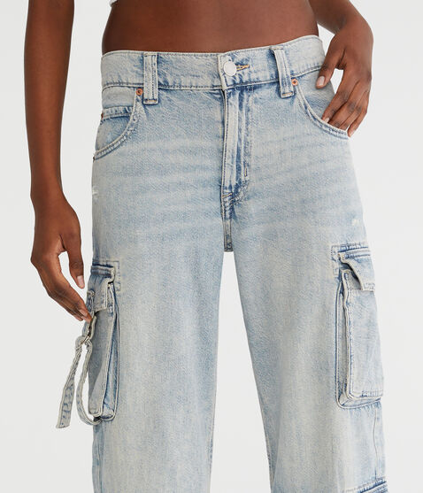 Low-Rise Wide Leg Cargo Jean