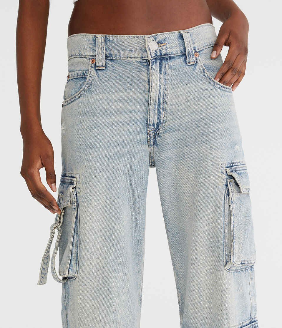 Low-Rise Wide Leg Cargo Jean