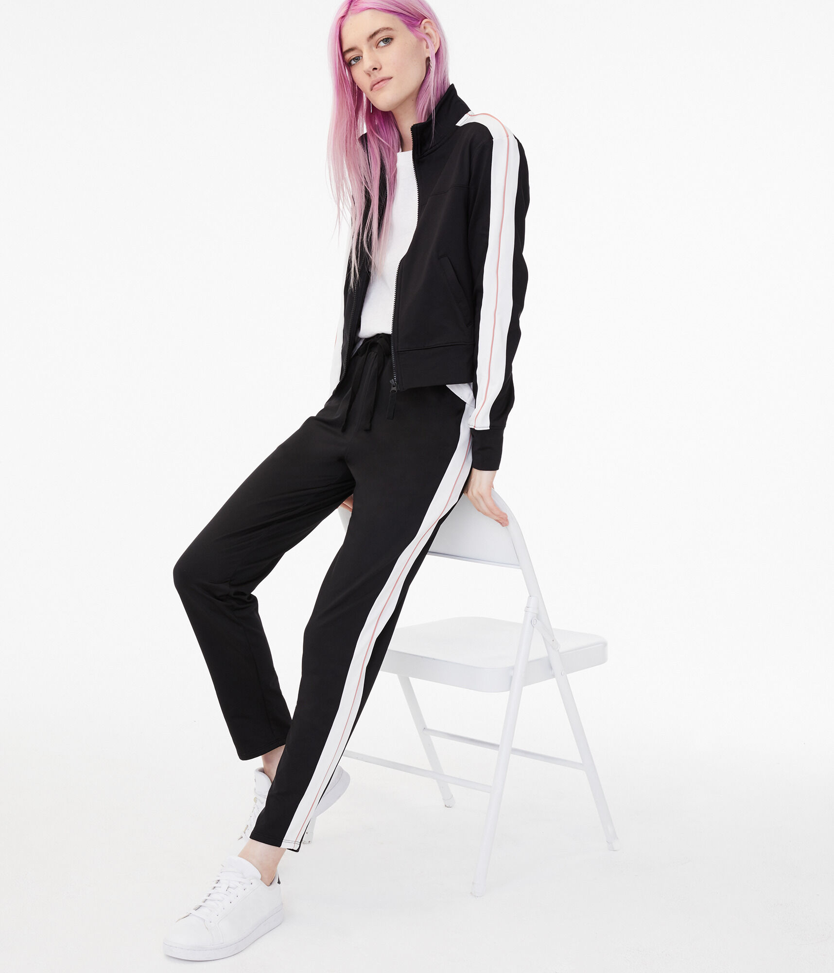 【交渉可能】プレステージアパレル　SIDE TAPE TRACK PANTS 交渉可能】プレステージアパレル SIDE TAPE TRACK PANTS