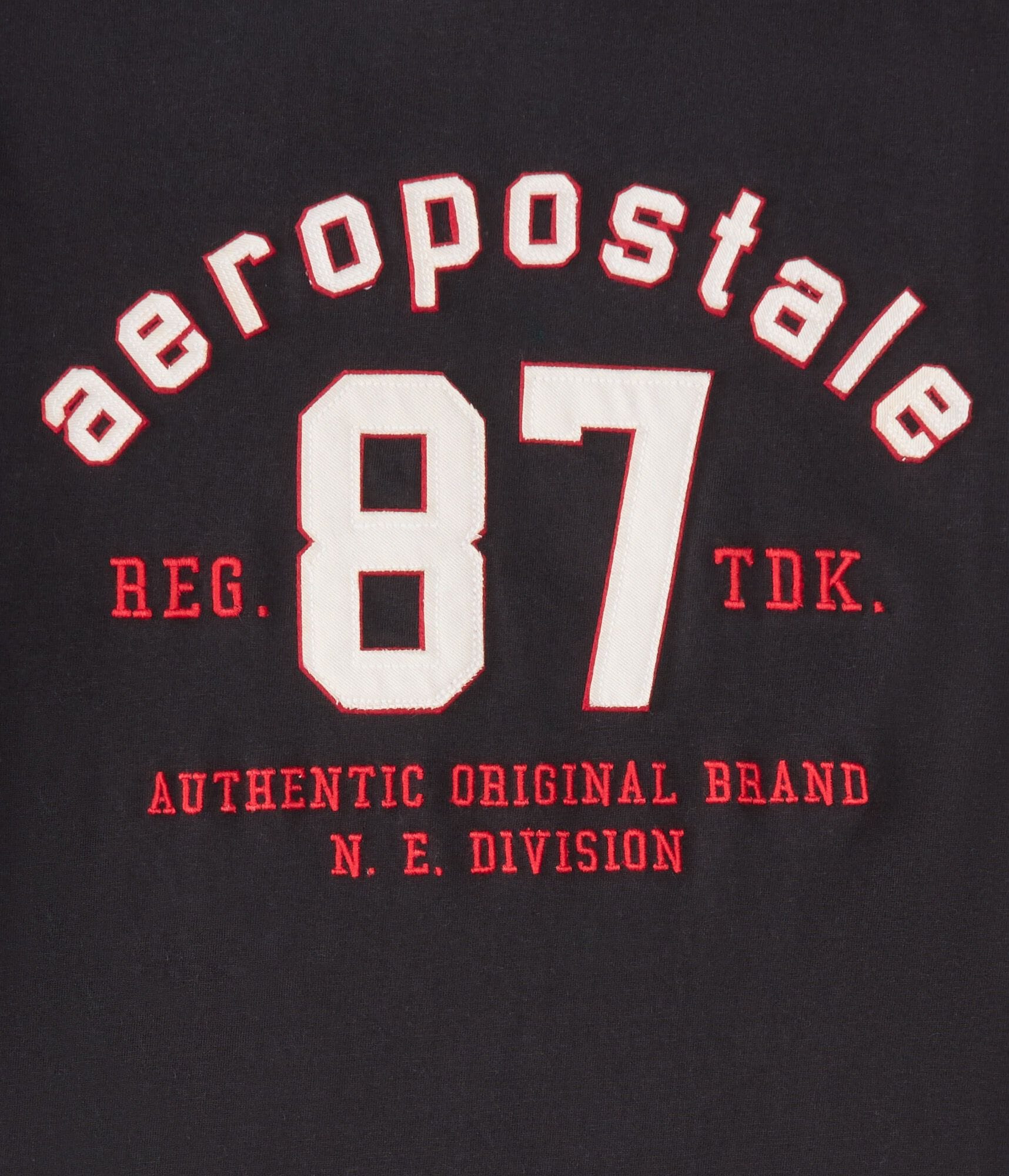 Aeropostale 87 Appliqué Graphic Tee