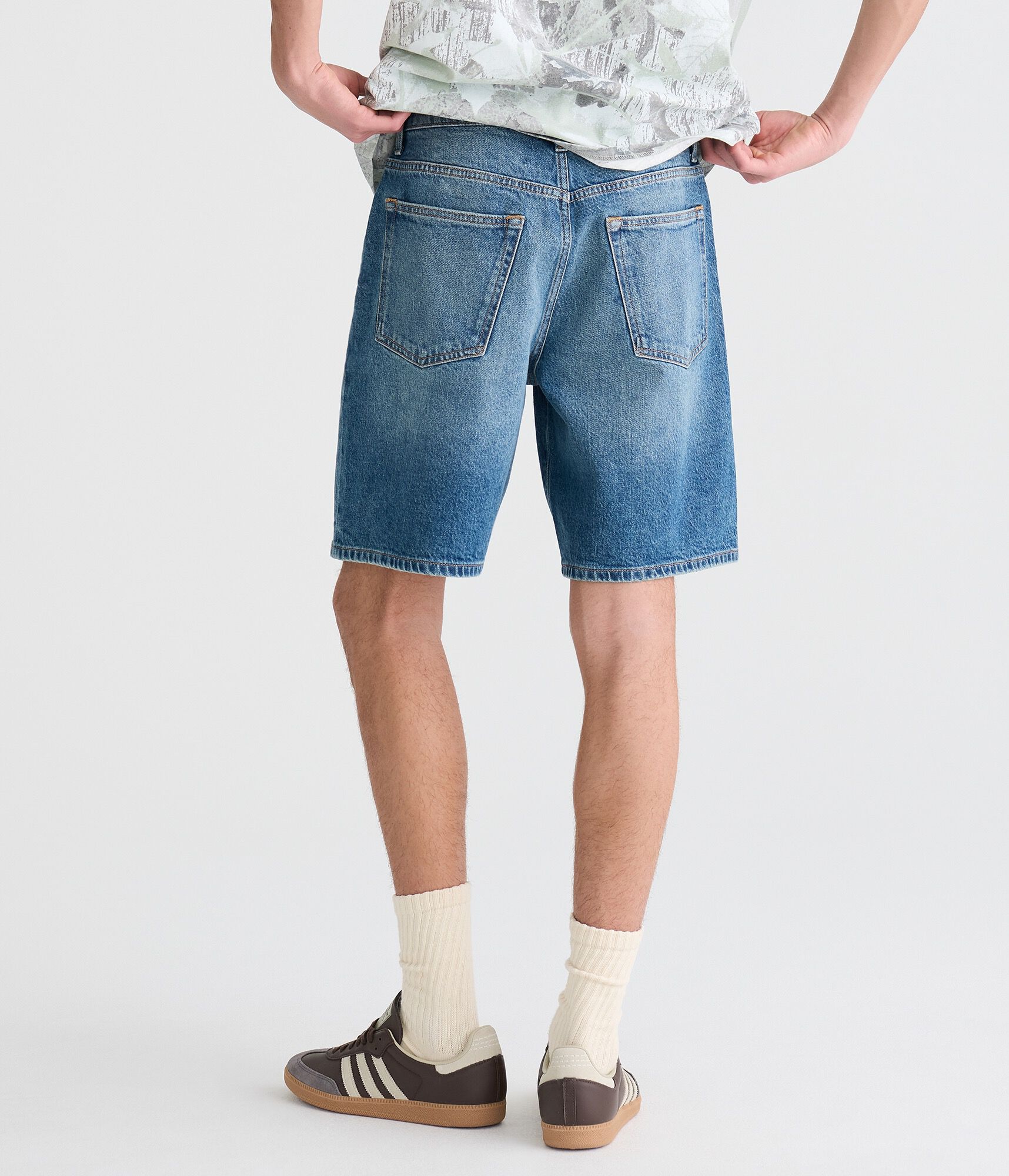 Baggy Denim Shorts 9"