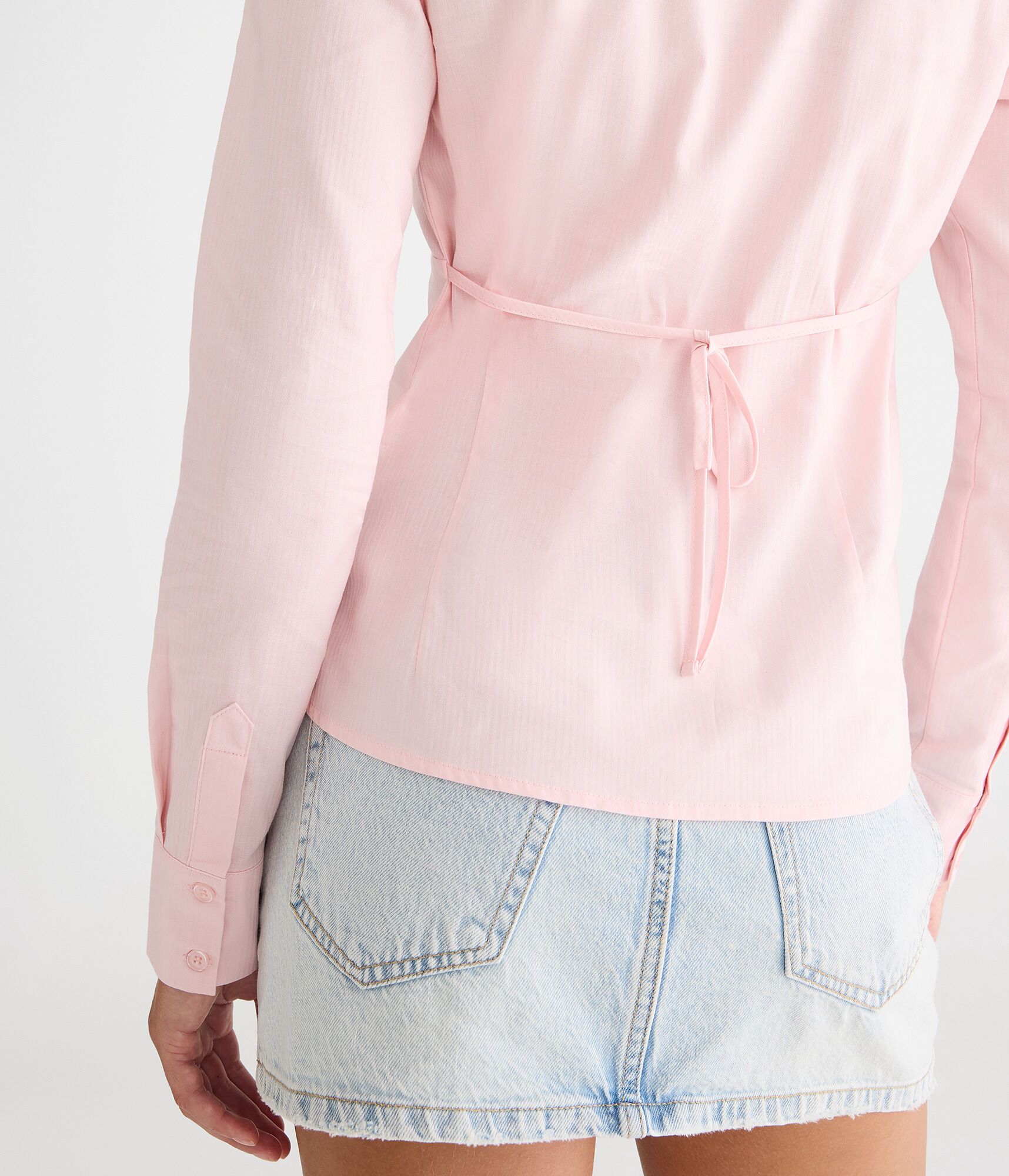 Long Sleeve Pleated Fitted Shirt