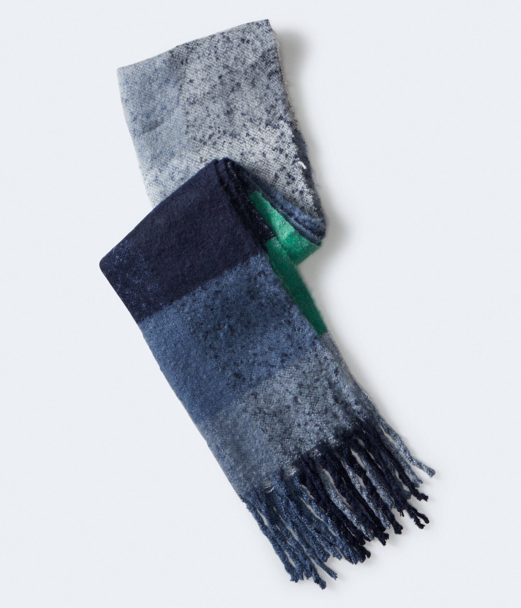 Ombr&eacute; Plaid Scarf