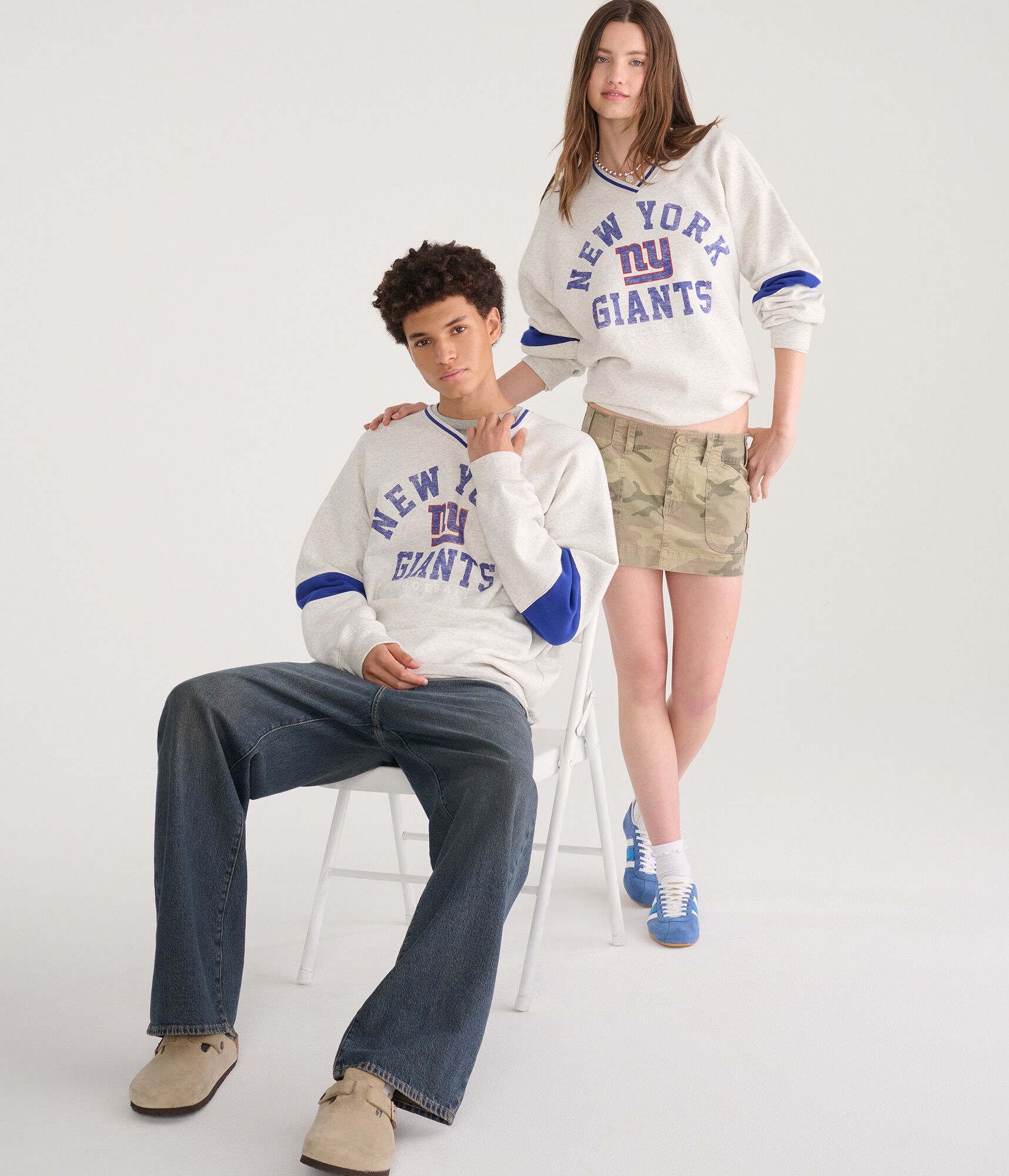 New York Giants V-Neck Sweatshirt