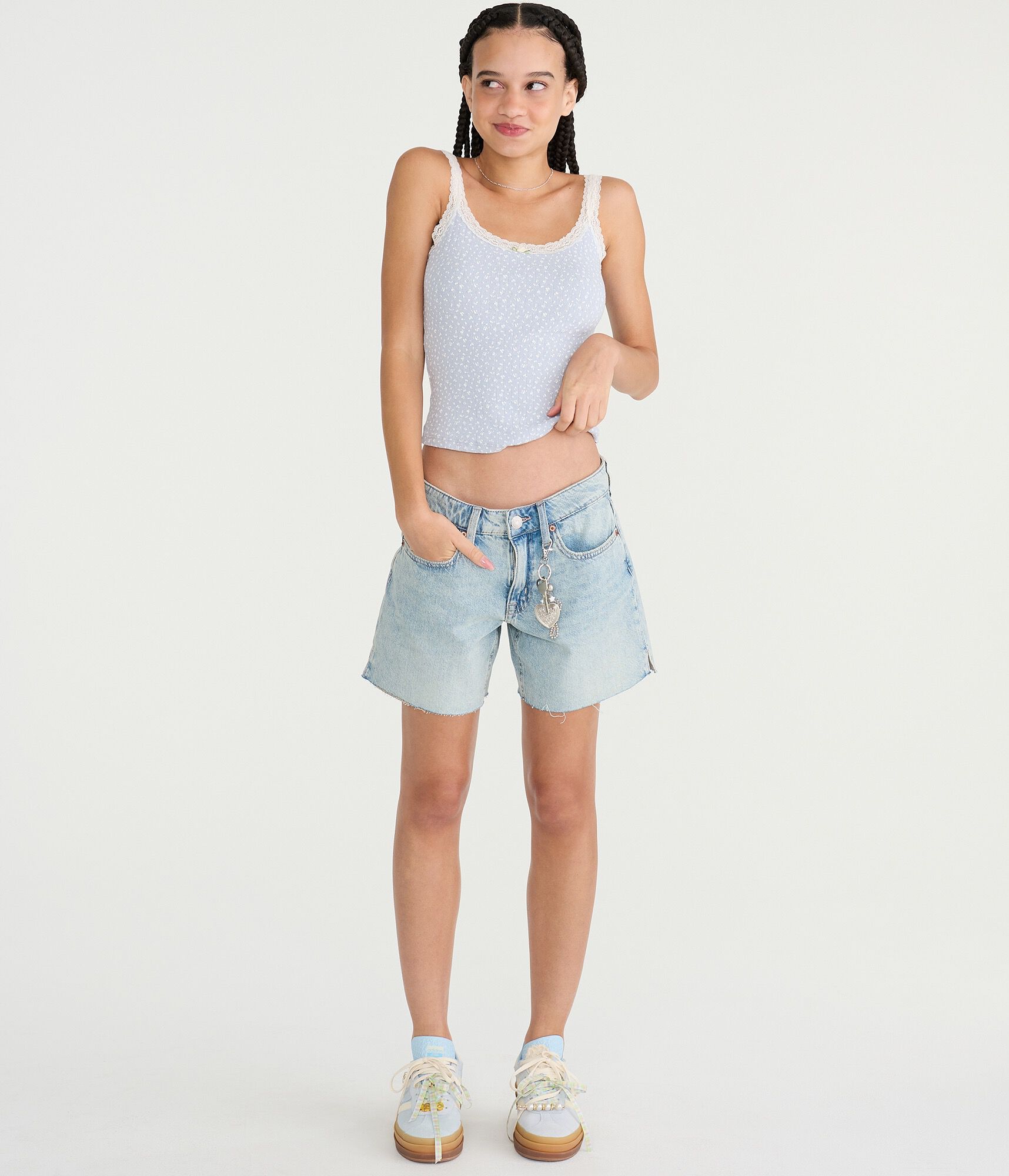 Low-Rise Baggy Denim Shorts 6"