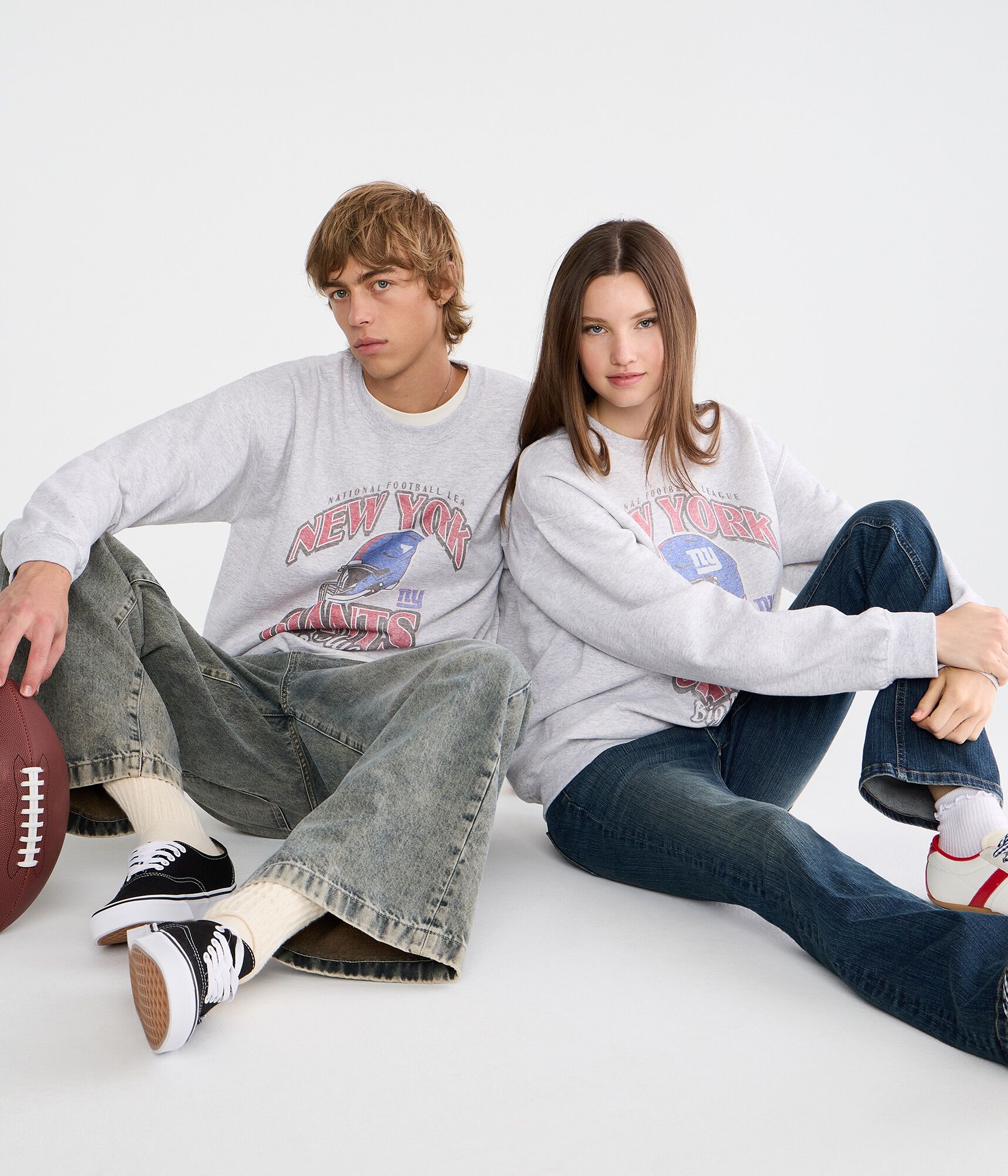 New York Giants Helmet Crew Sweatshirt