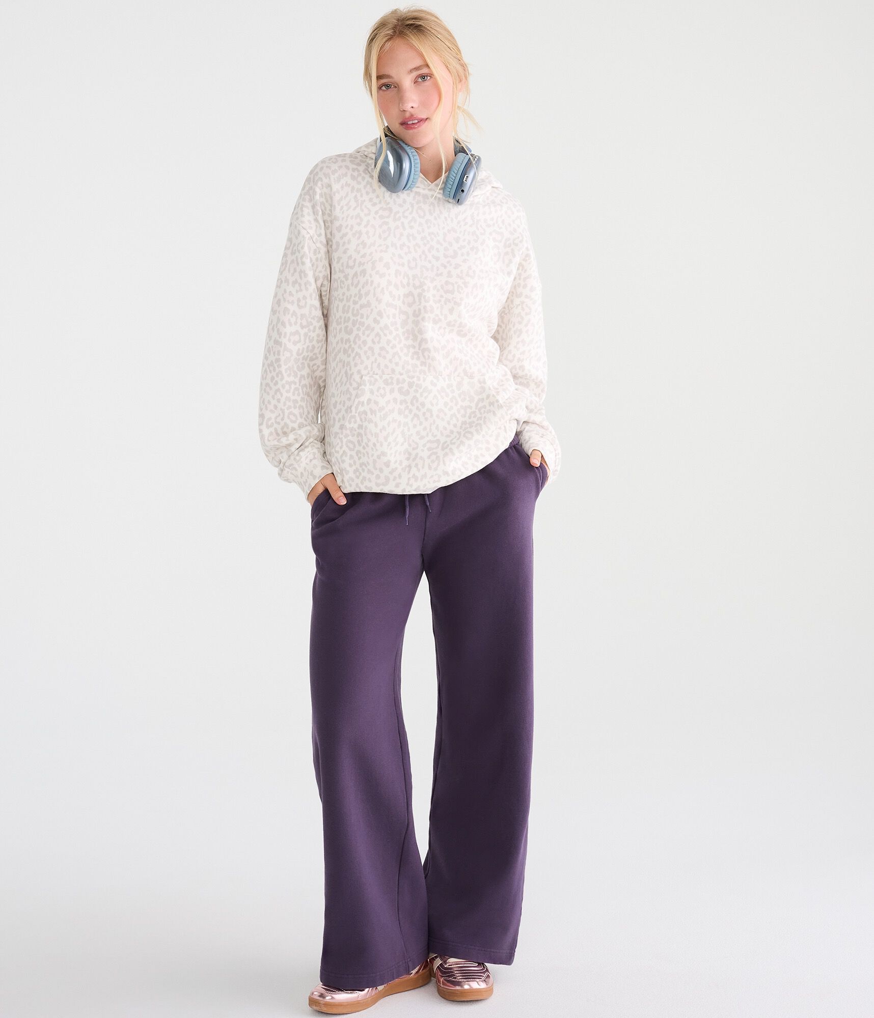 Cloud Soft Mid-Rise Wide Leg Sweatpants