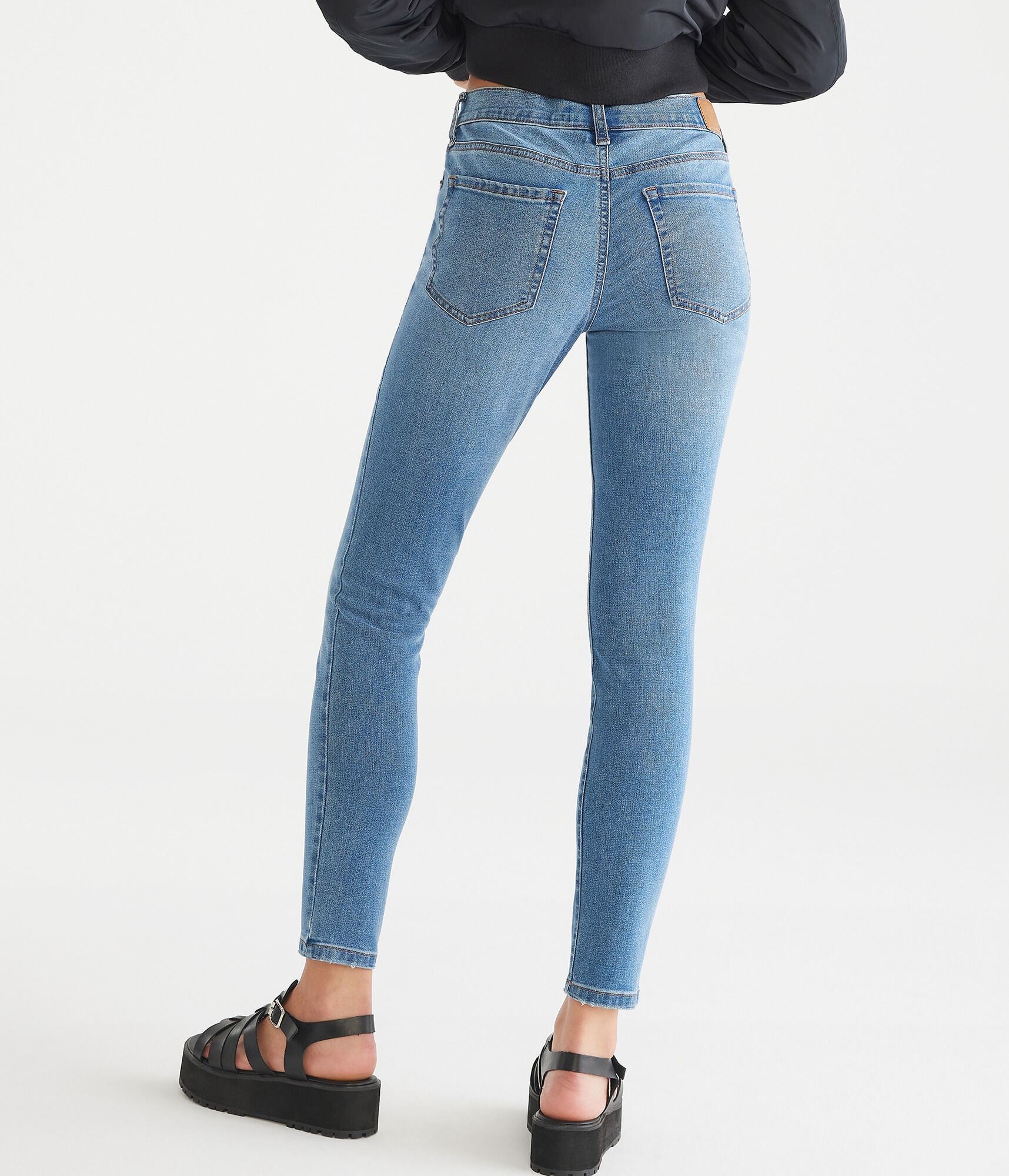 thin black pants