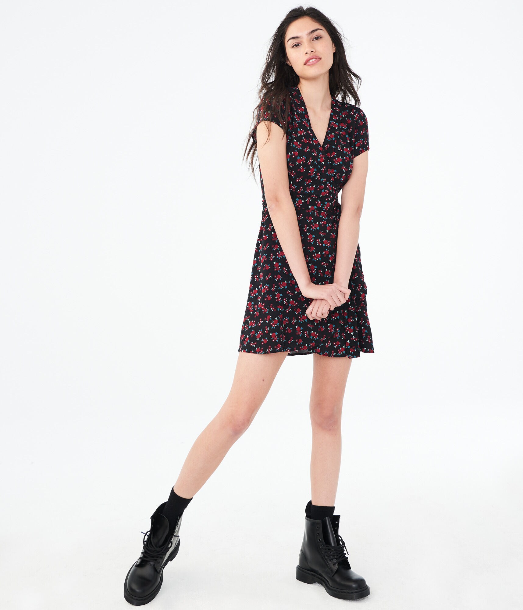 Ditsy Floral V-Neck Wrap Dress***