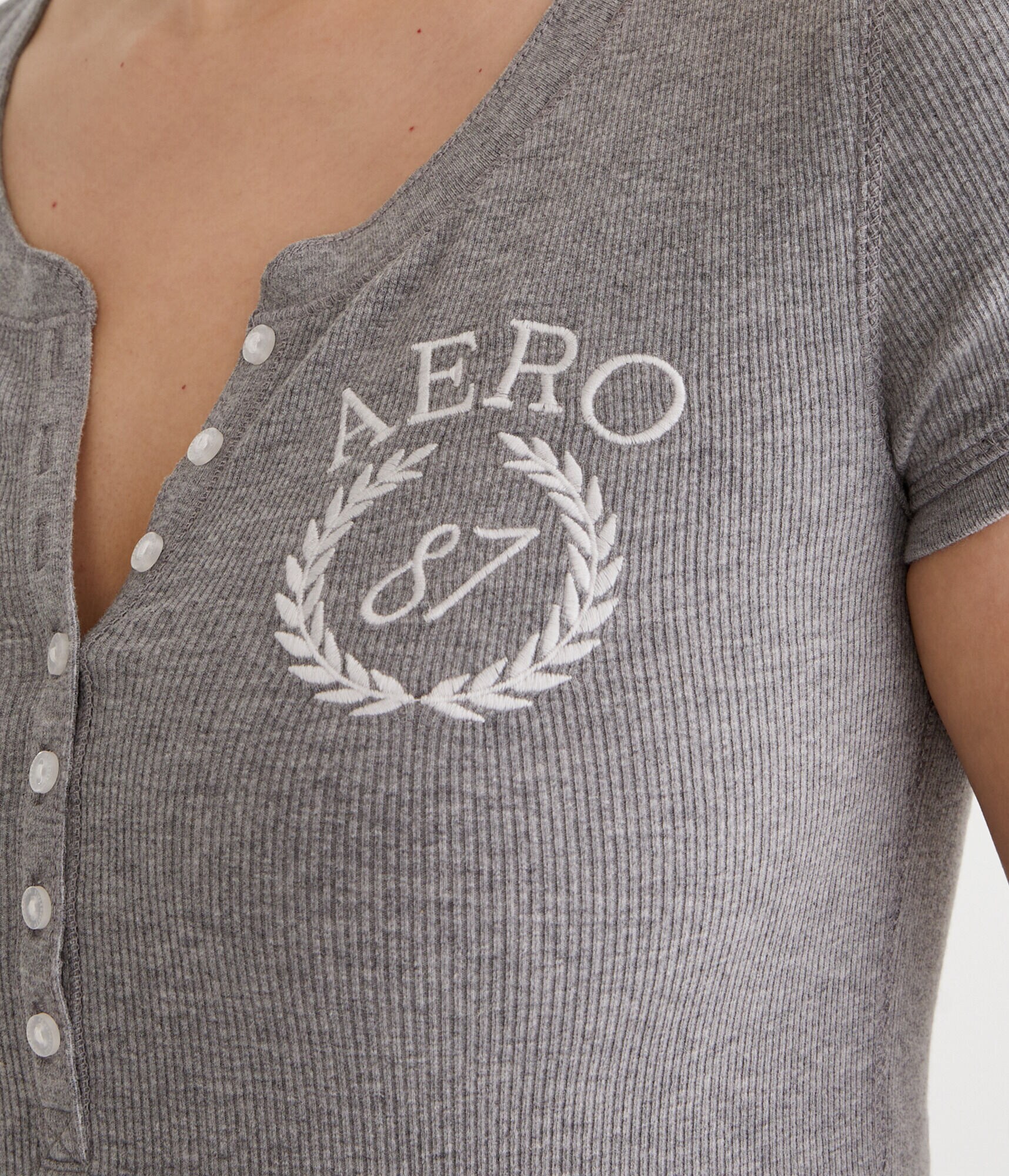 Aero 87 Laurels Graphic Henley
