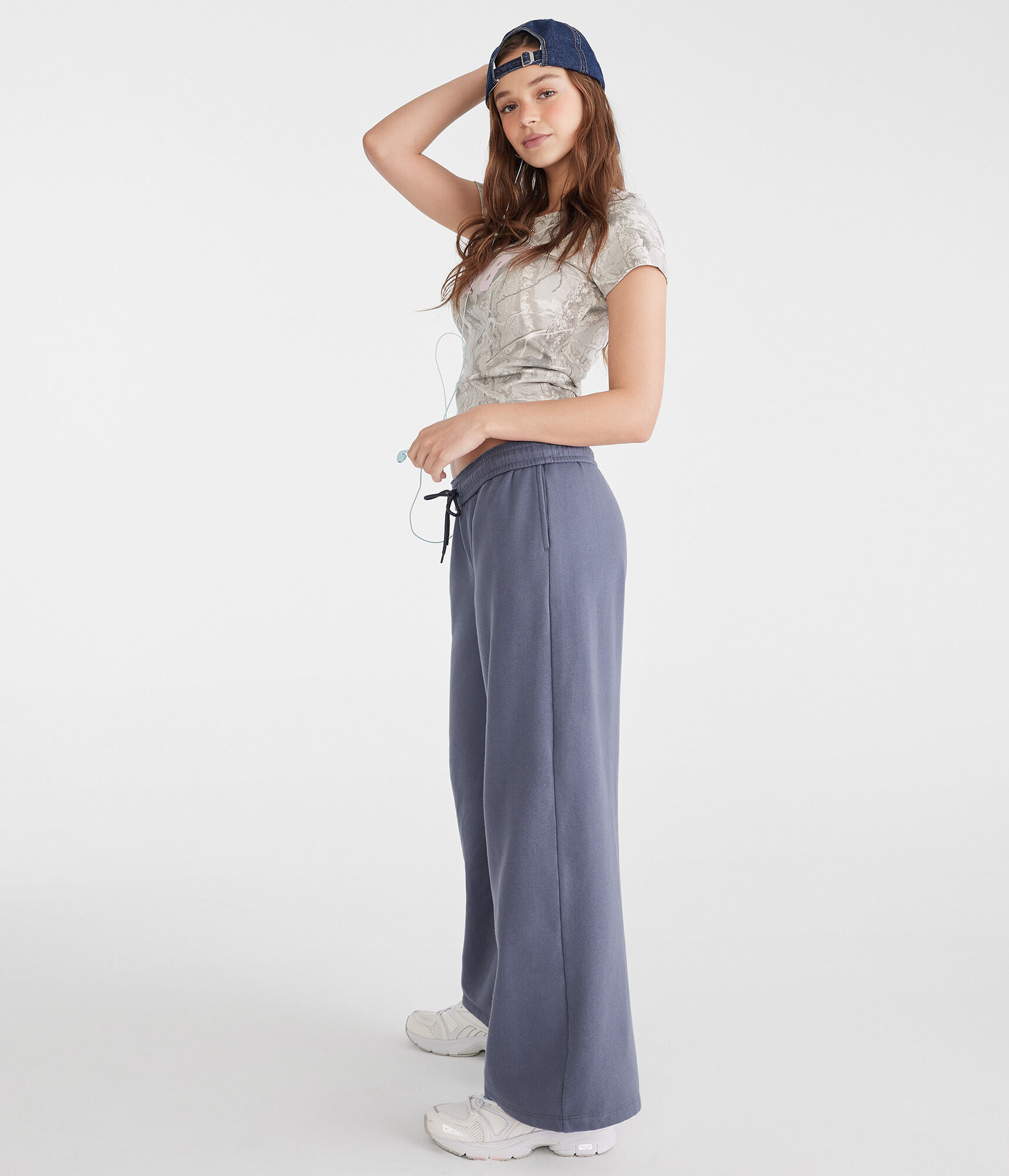 Mid-Rise Wide Leg Sweatpants