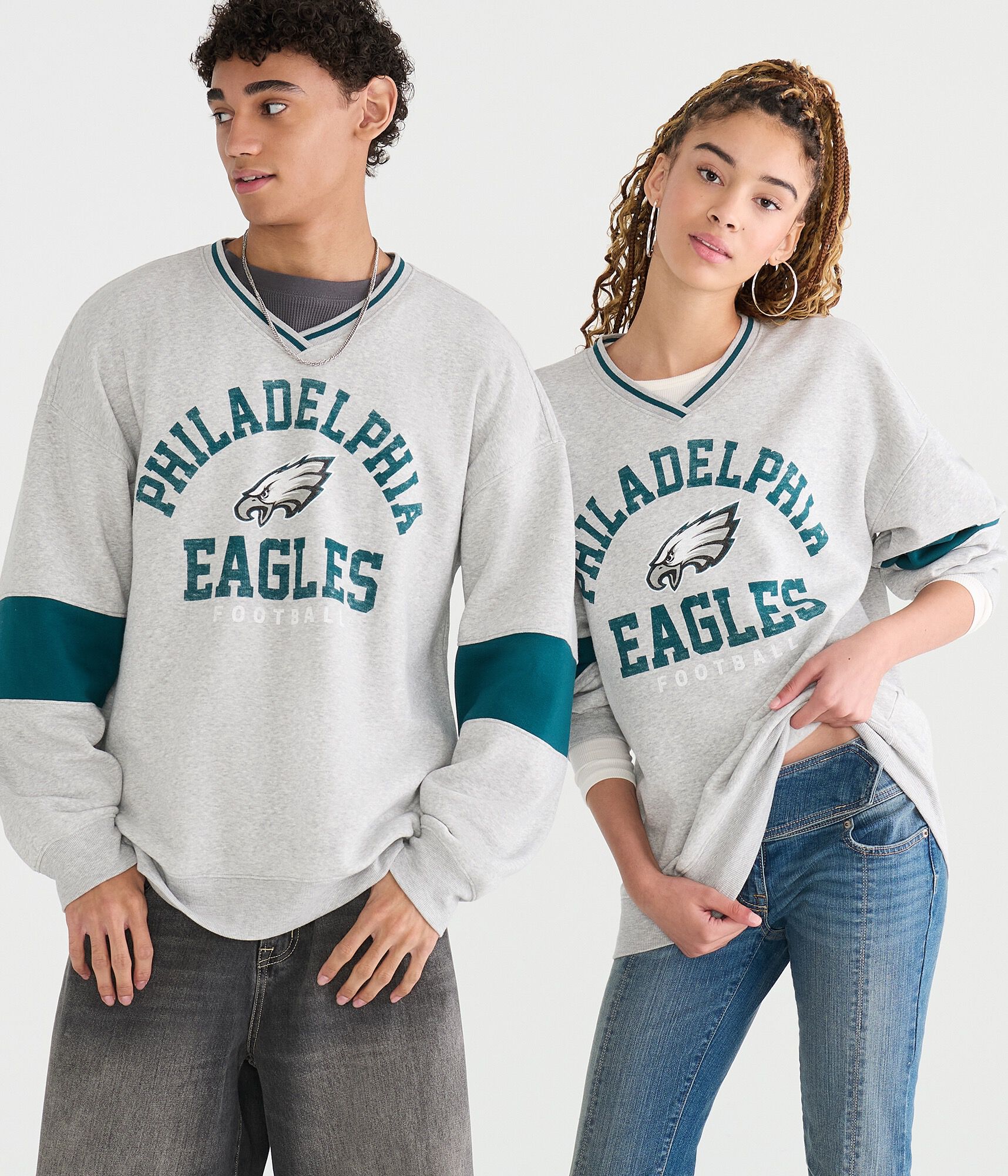 Philadelphia Eagles V-Neck Sweatshirt