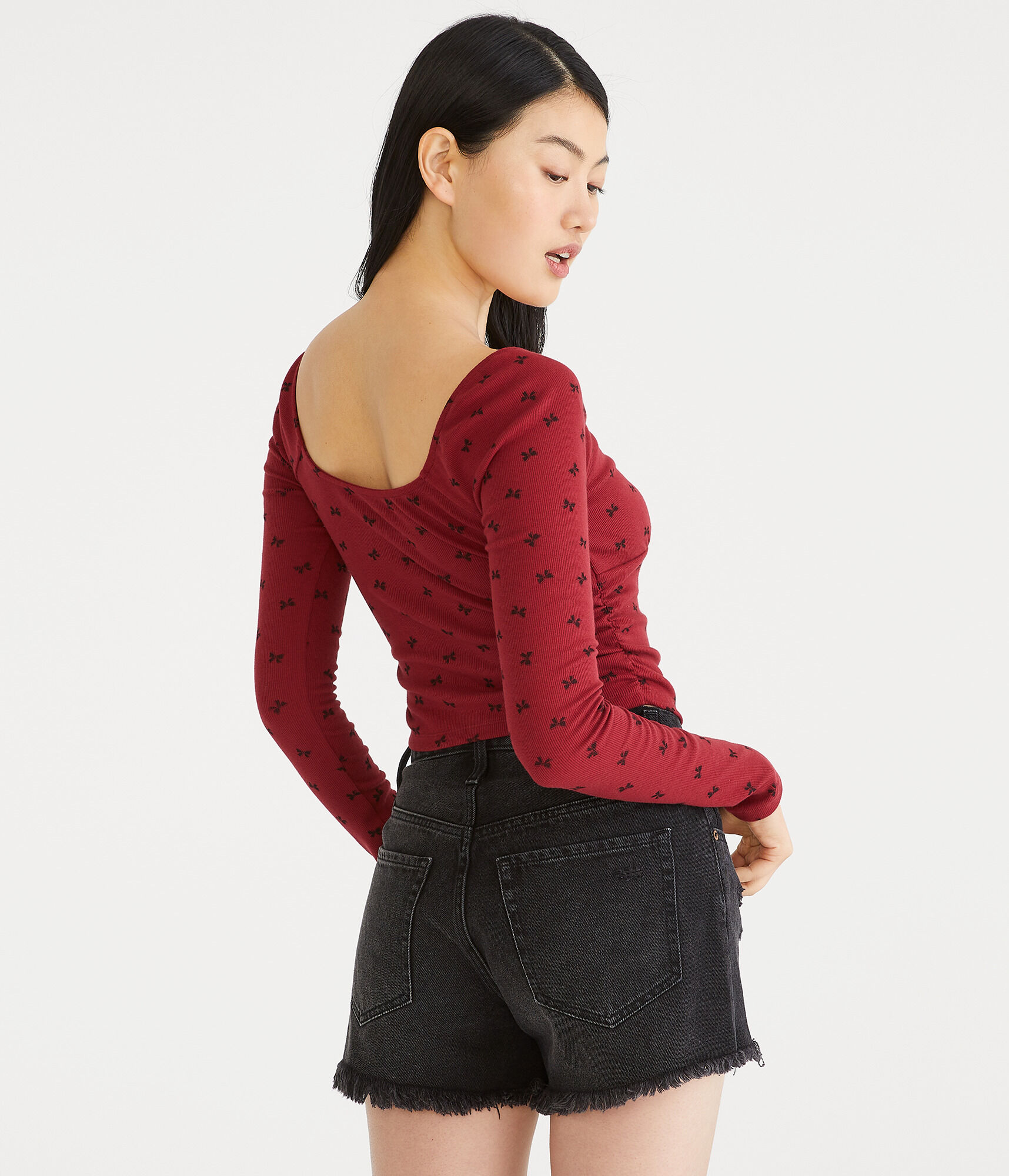 Long Sleeve Bow Print V-Neck Crop Top