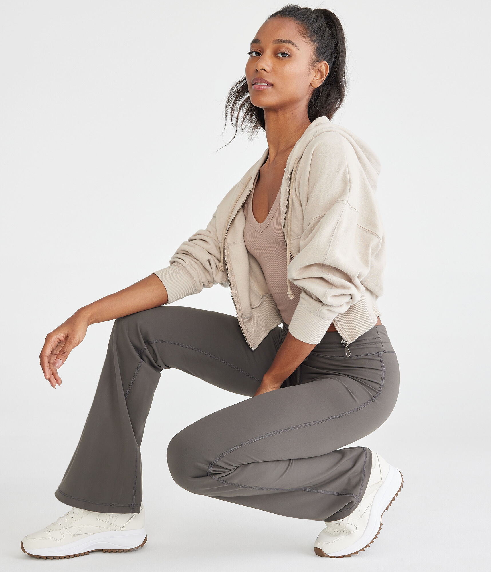Air Soft Mid-Rise Bootcut Leggings