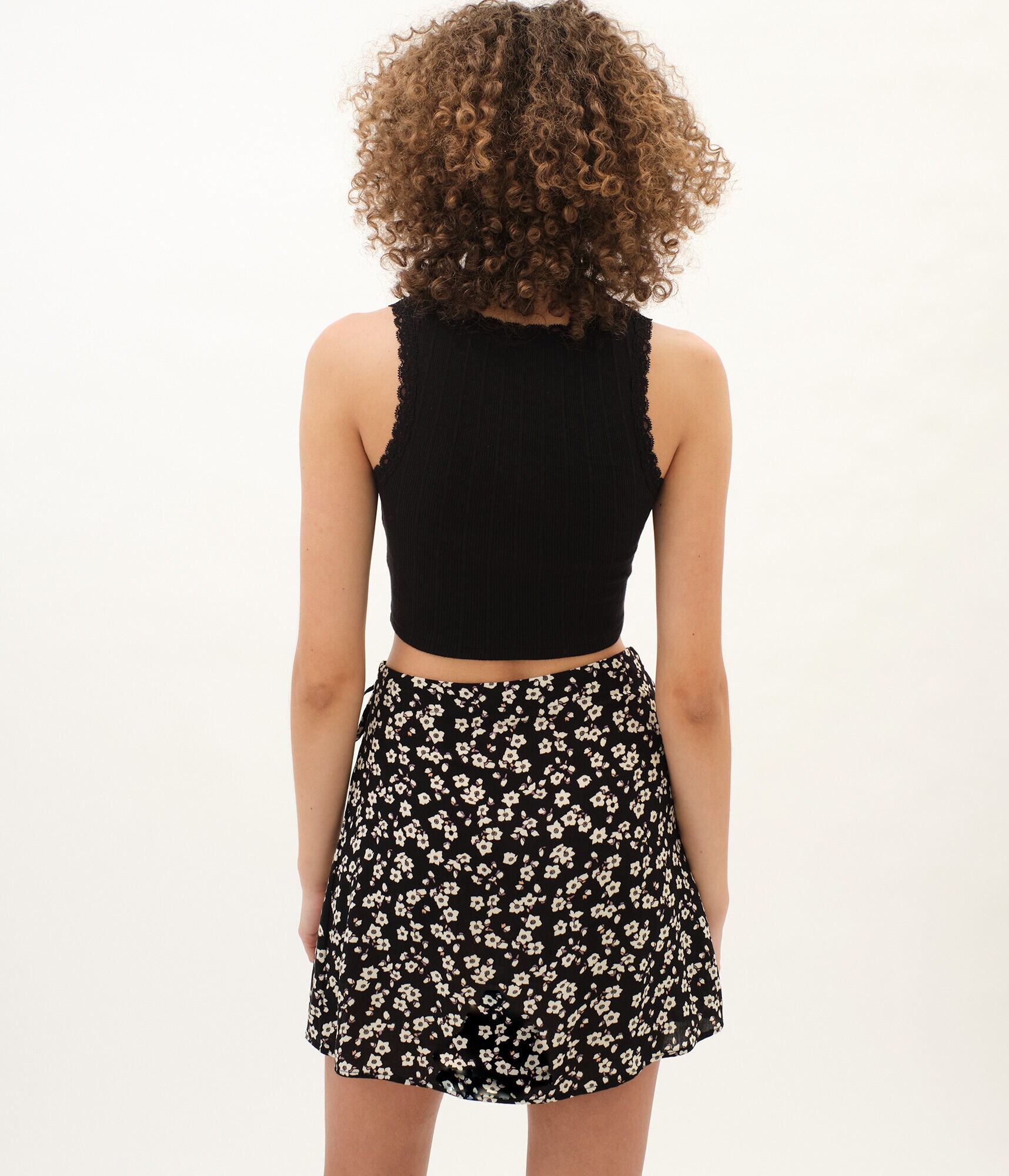 Lace-Trim Button-Front Cropped Tank