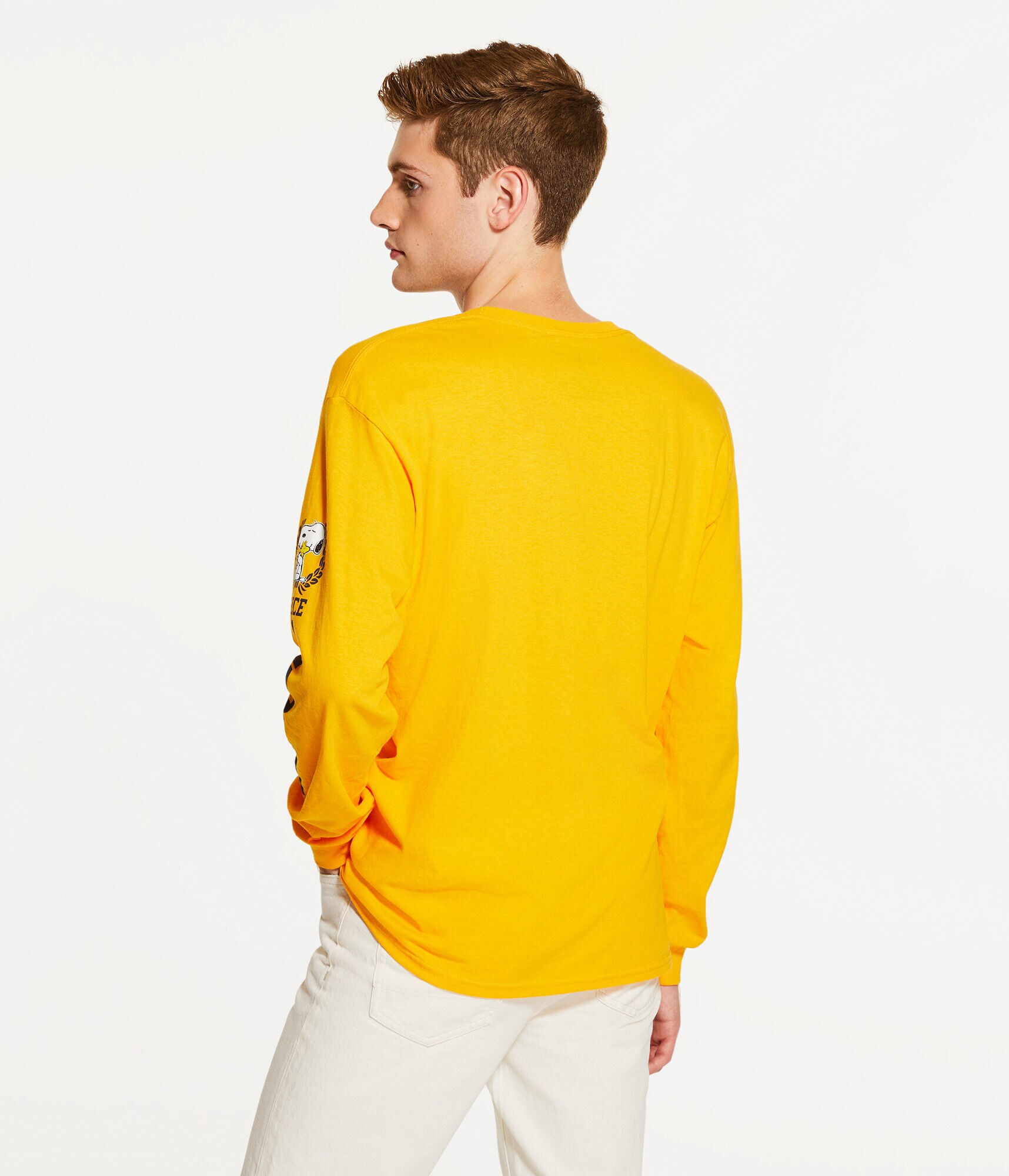 Long Sleeve Snoopy Wreath Graphic Tee