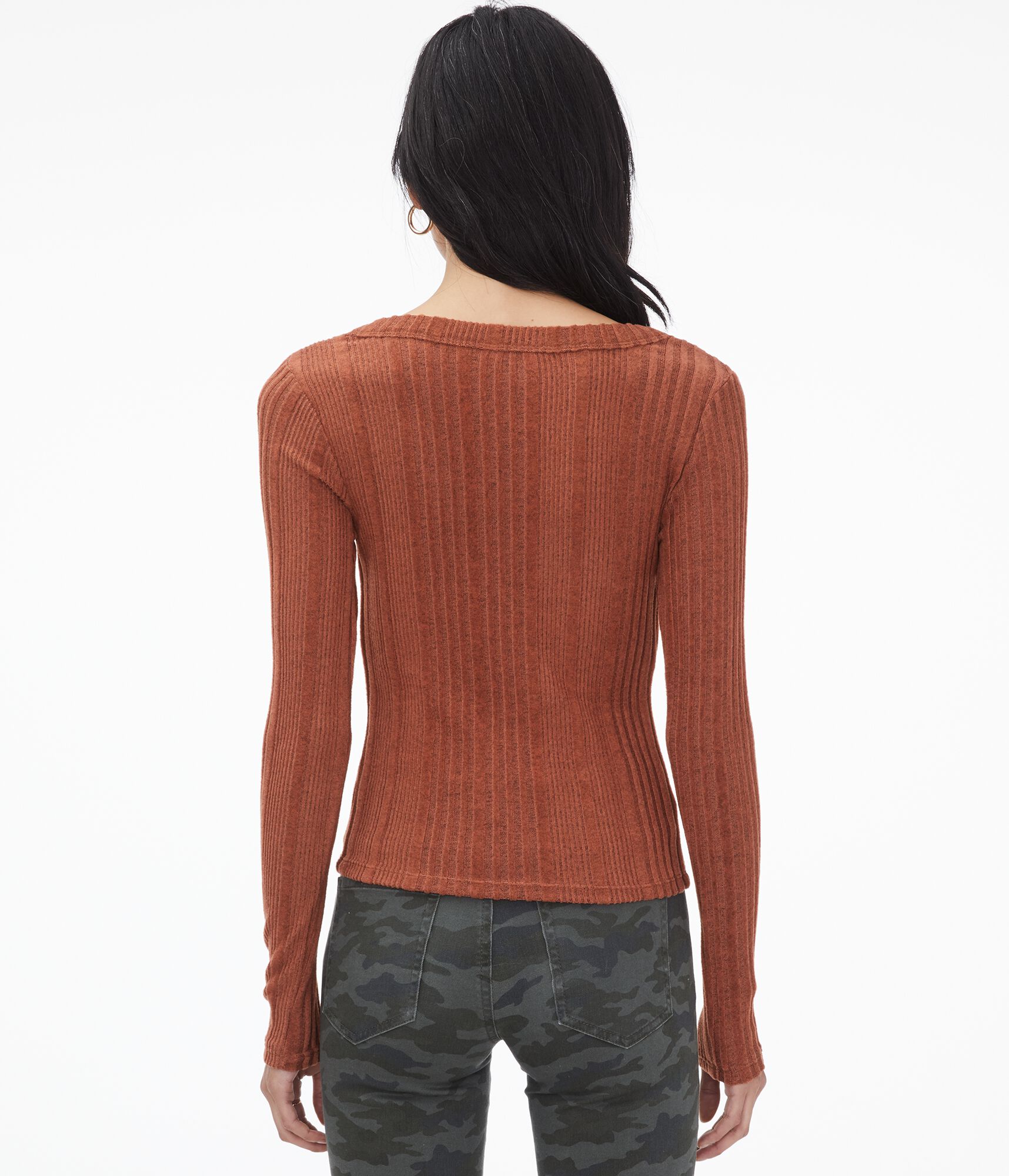 Long Sleeve Buttoned V-Neck Top