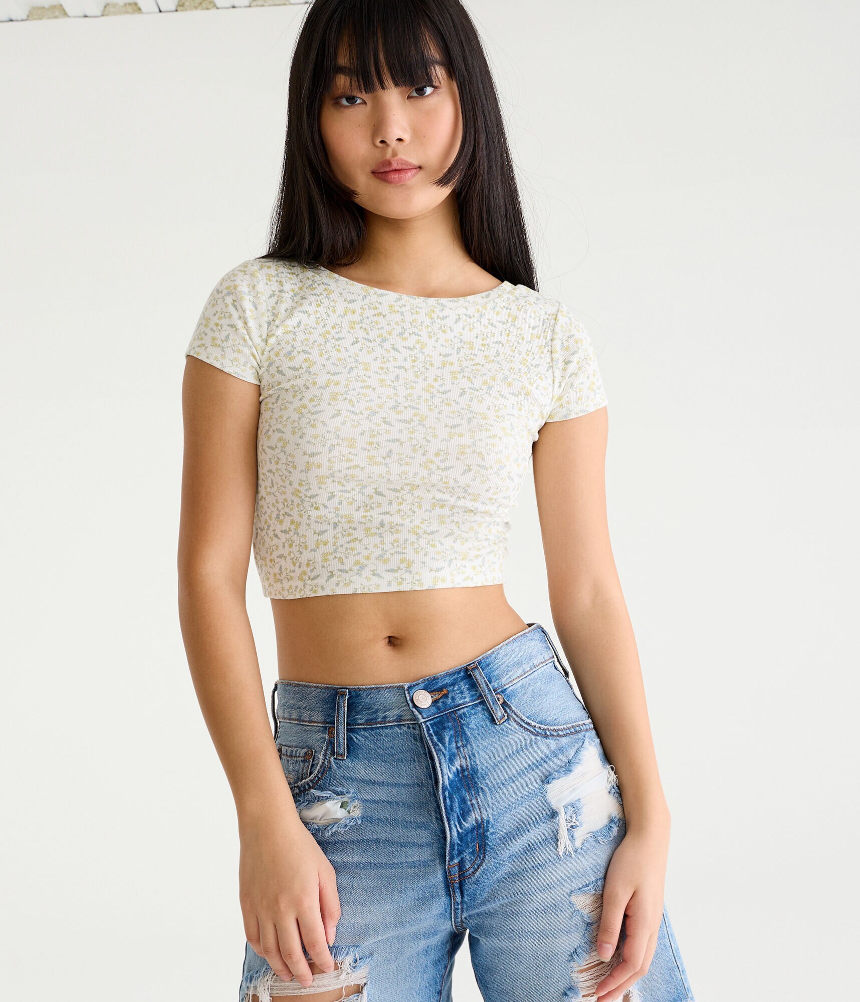 Floral Wear 2 Ways Cropped Cutout Tee