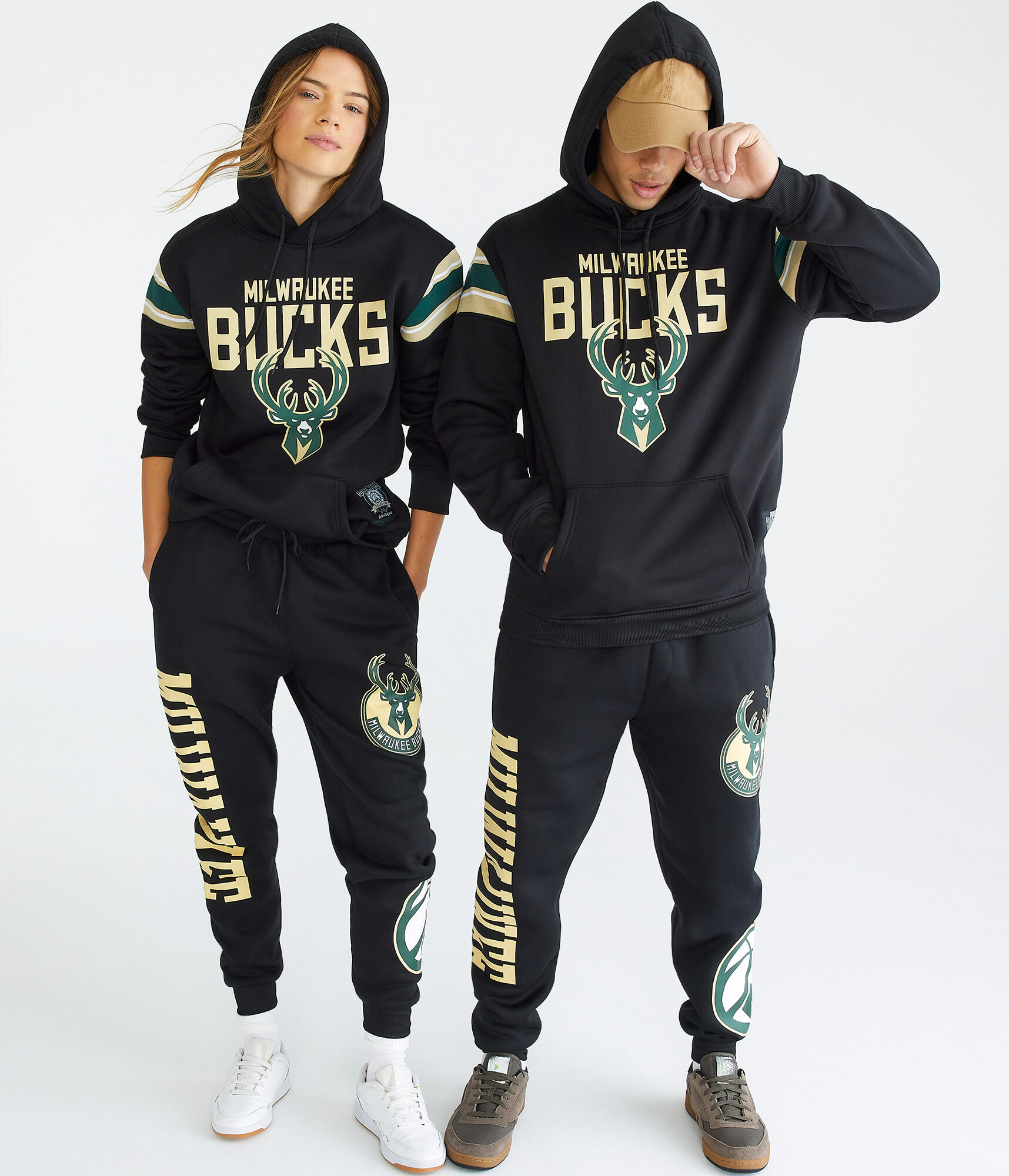 Milwaukee Bucks Pullover Hoodie