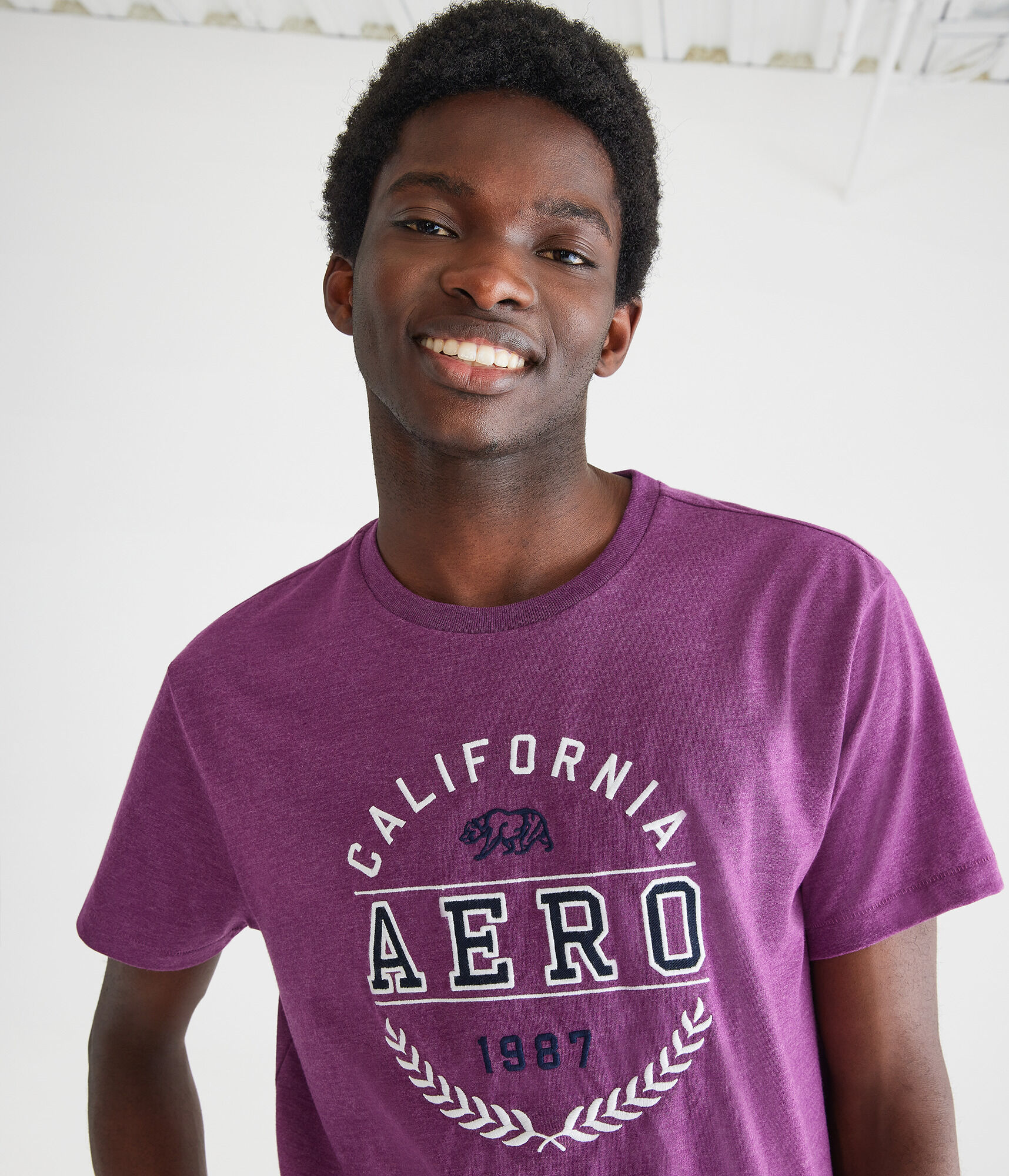 Aero California Bear Appliqu&eacute; Graphic Tee