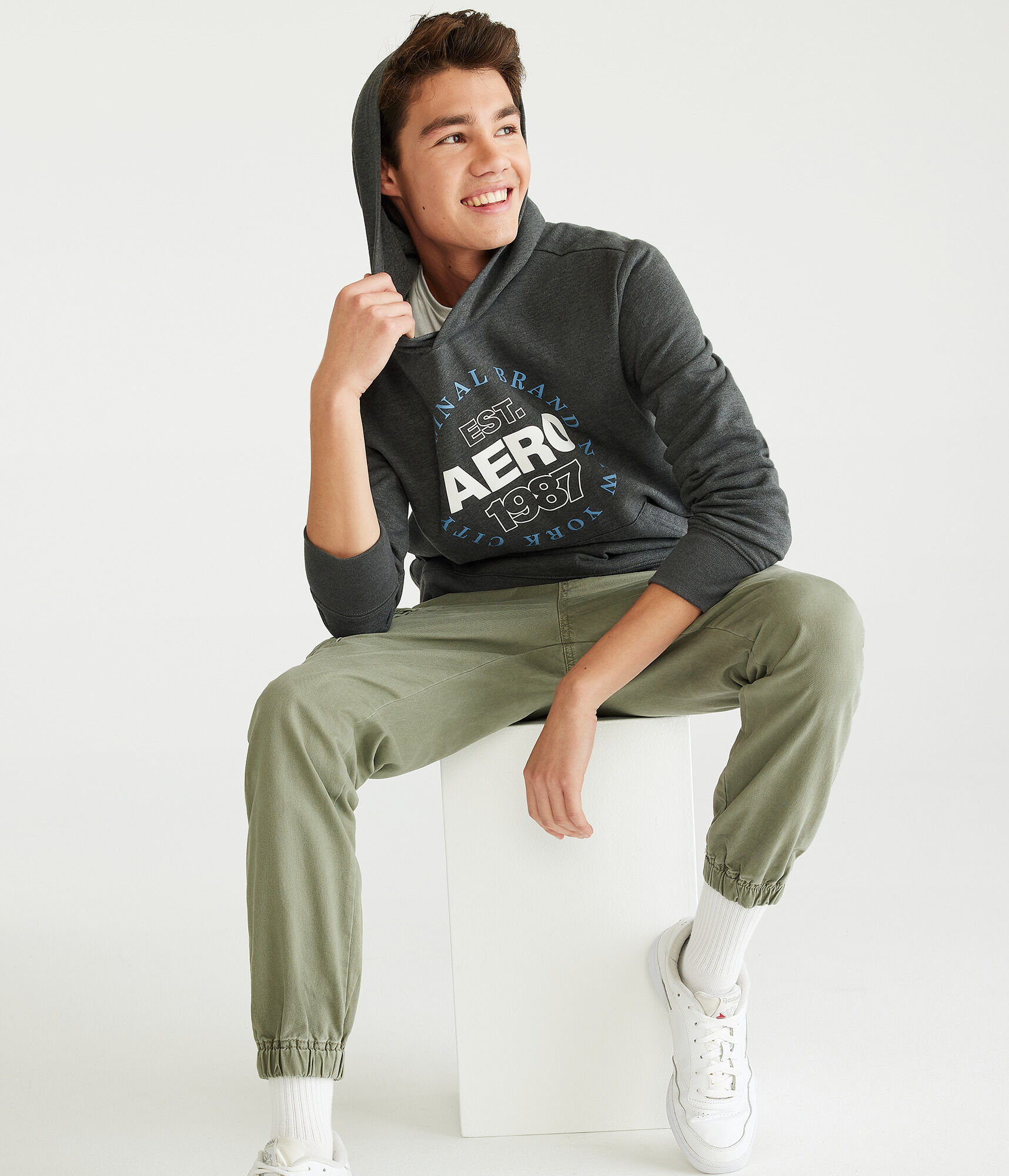 Aero 1987 Circle Pullover Hoodie