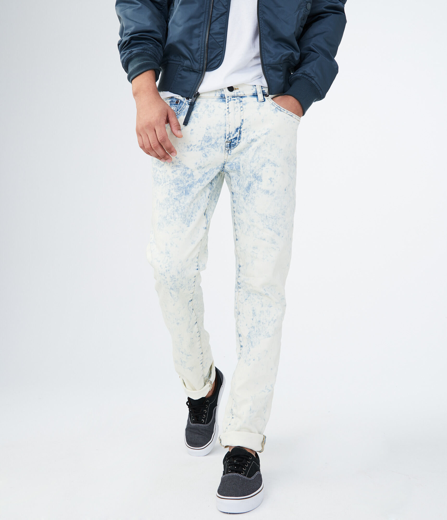 Skinny Bleach Wash Stretch Jean