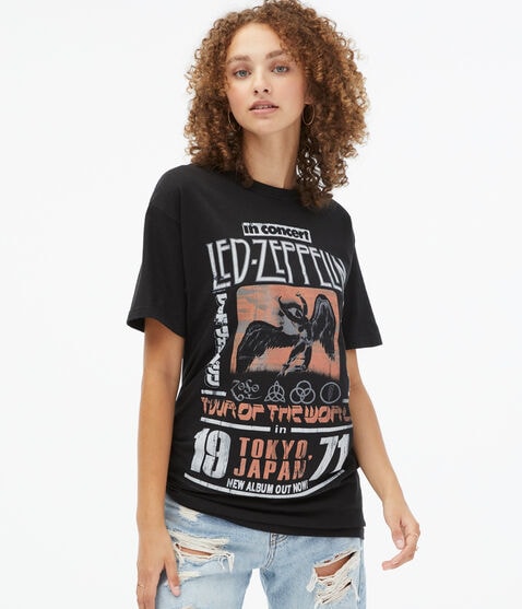 Led Zeppelin In Concert Boyfriend Graphic Tee Led Zeppelin In Concert Boyfriend Graphic Tee