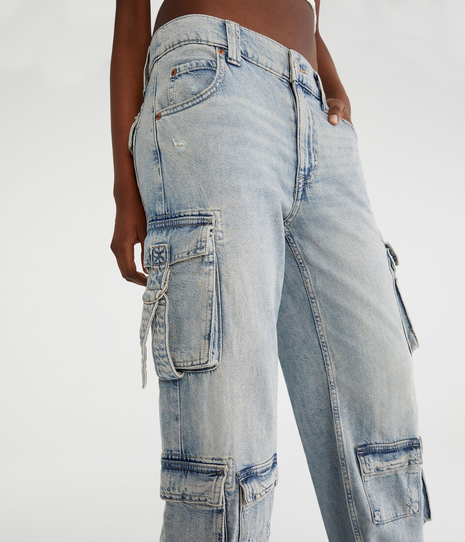 Low-Rise Wide Leg Cargo Jean