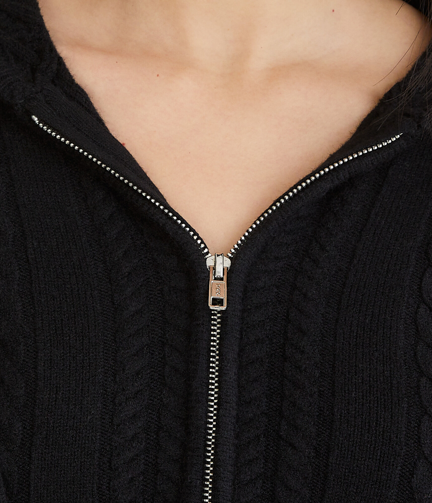 Cable Cropped Full-Zip Hooded Sweater