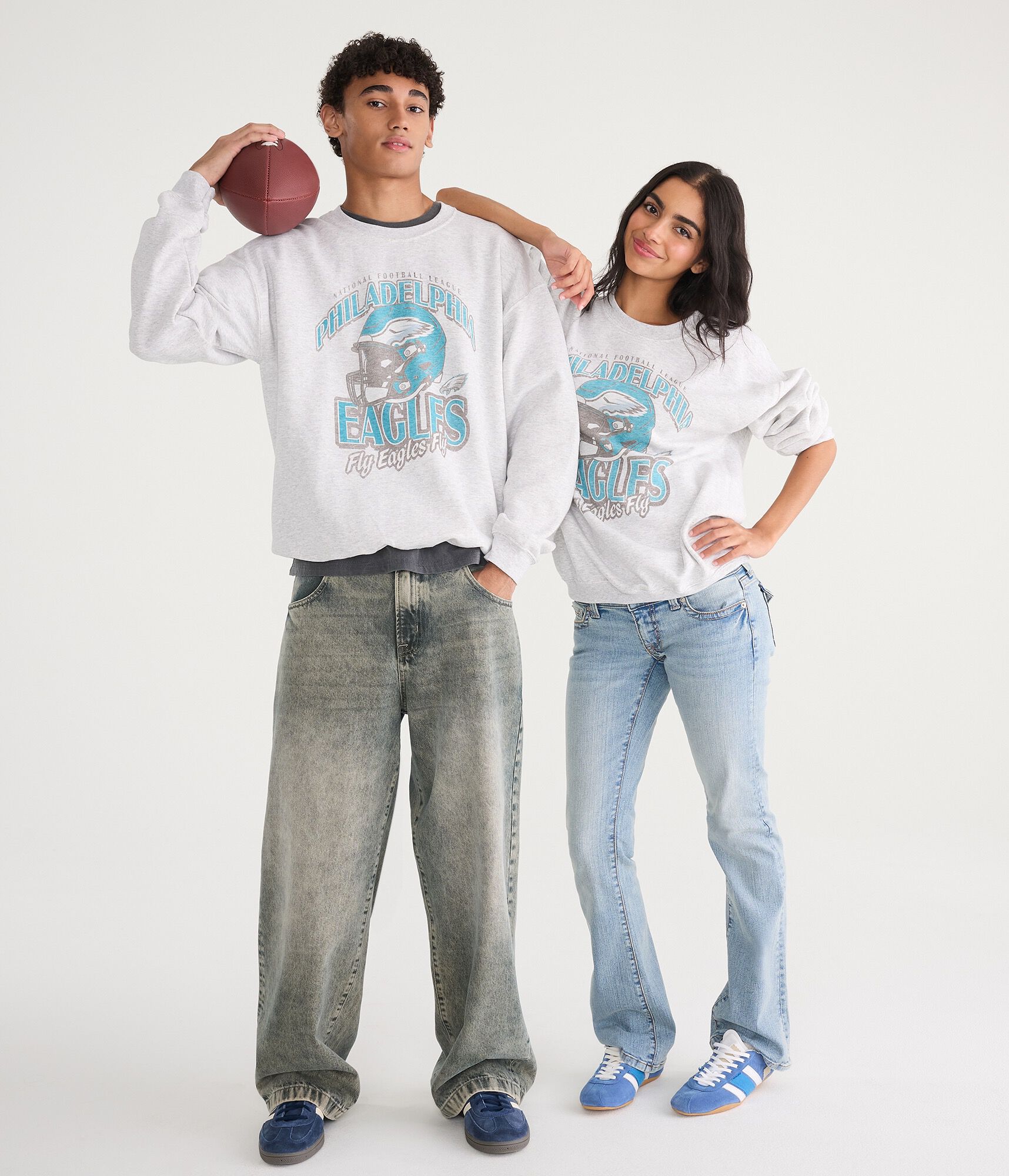 Philadelphia Eagles Helmet Crew Sweatshirt