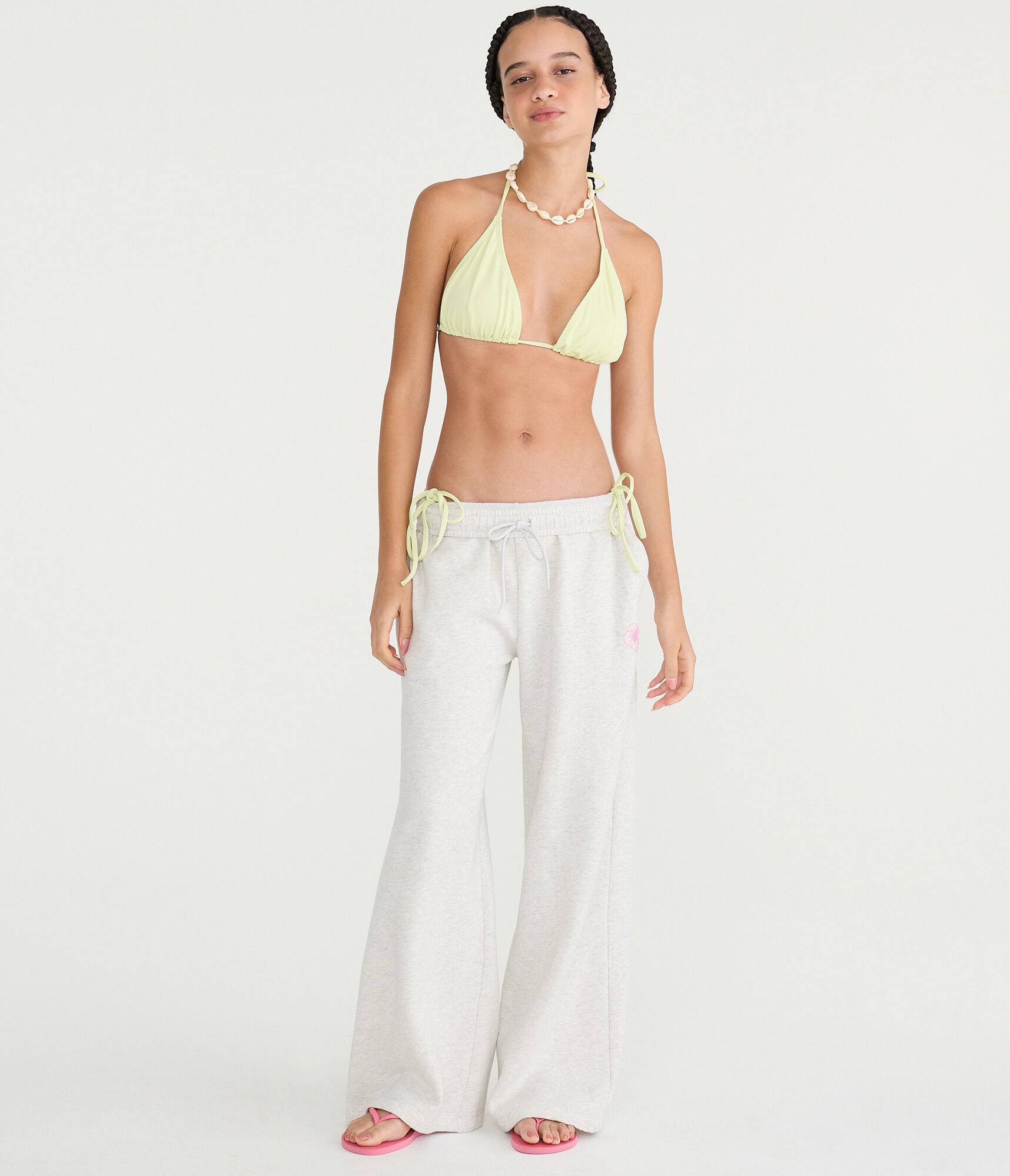 Cloud Soft Hibiscus Hawaii Mid-Rise Wide Leg Sweatpants