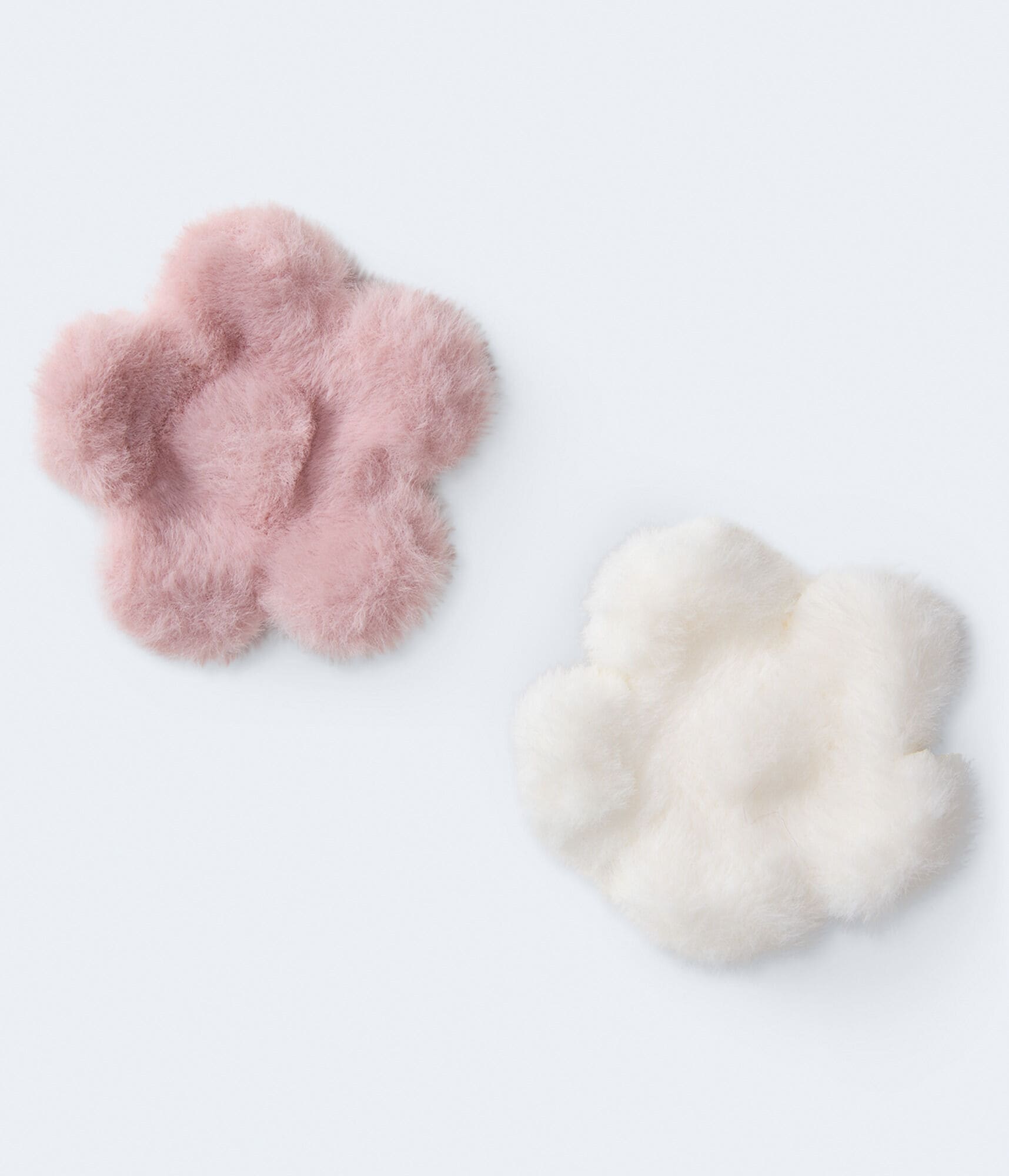 Furry Flower Claw Hair Clip 2-Pack