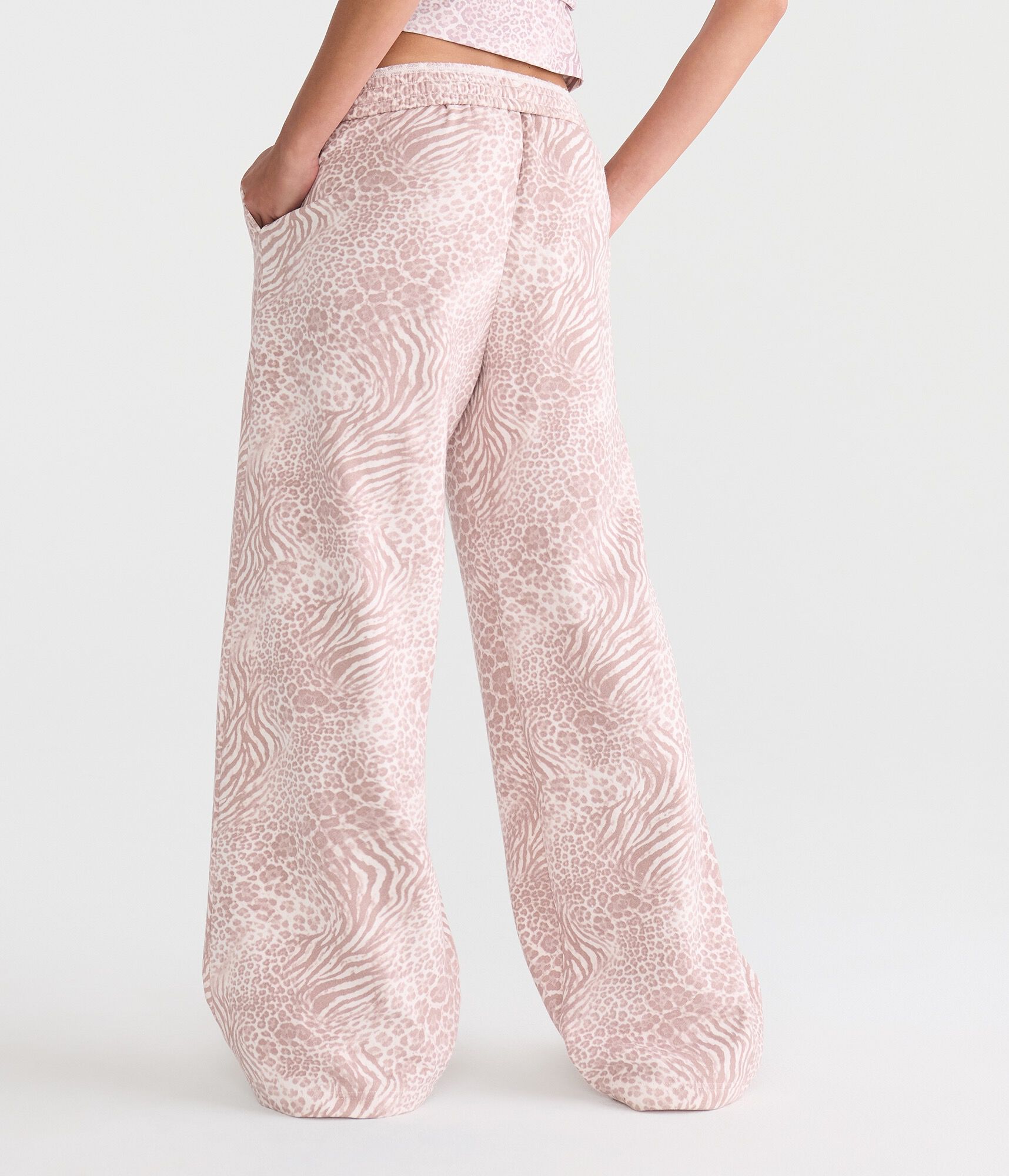 Cloud Soft Animal Print Mid-Rise Wide Leg Sweatpants