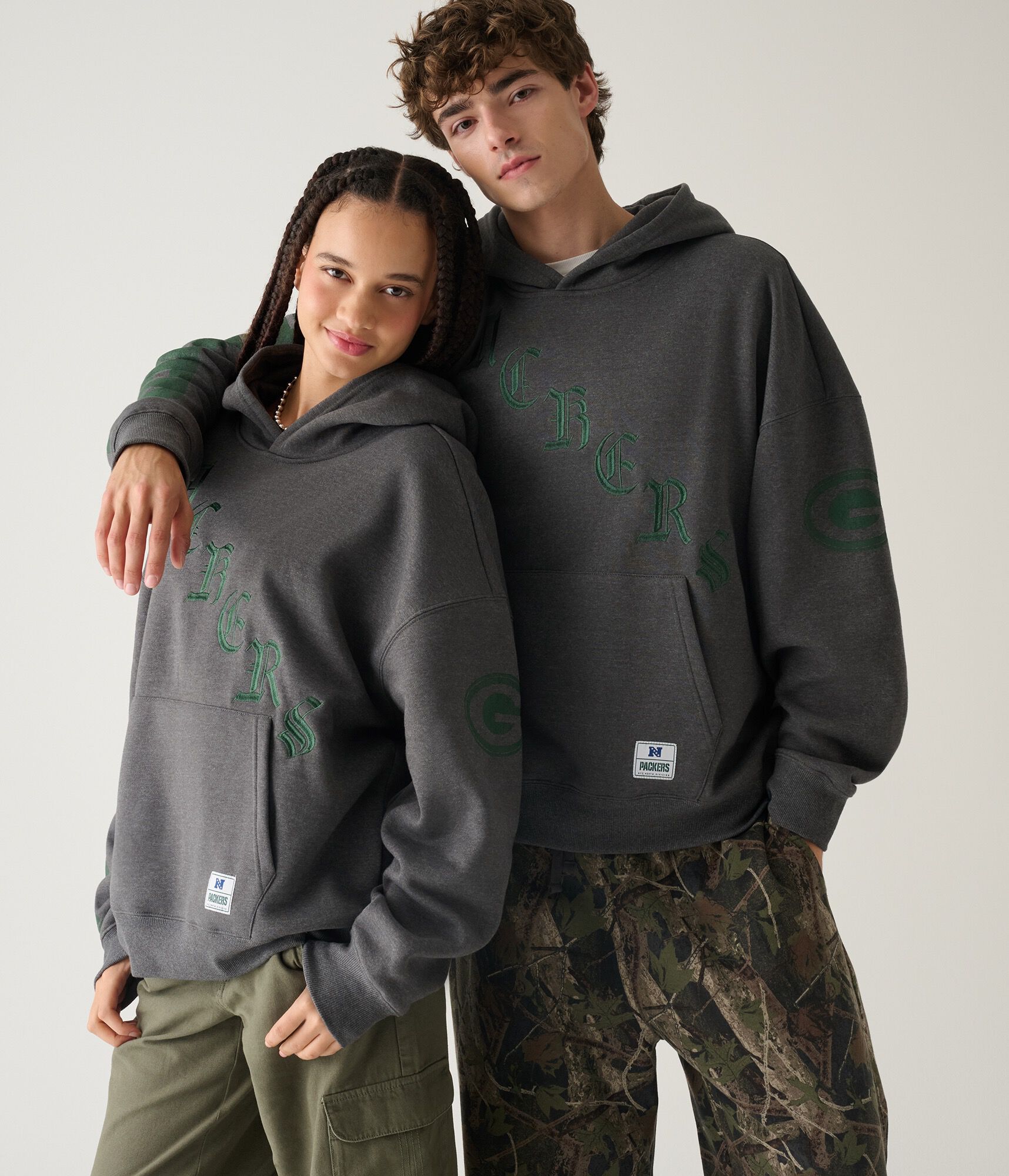 Green Bay Packers Embroidered Pullover Hoodie