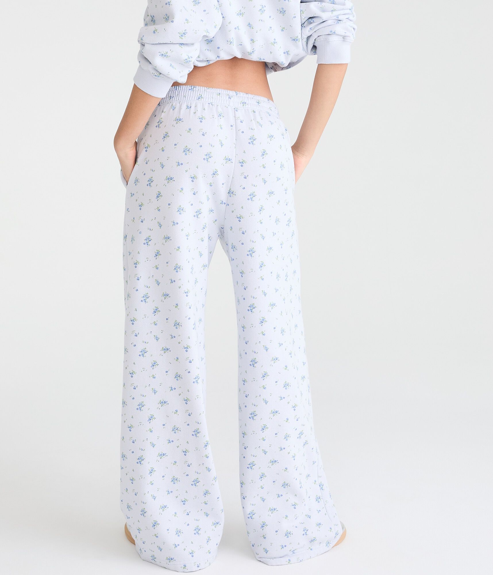 Cloud Soft Floral Print Mid-Rise Wide Leg Sweatpants