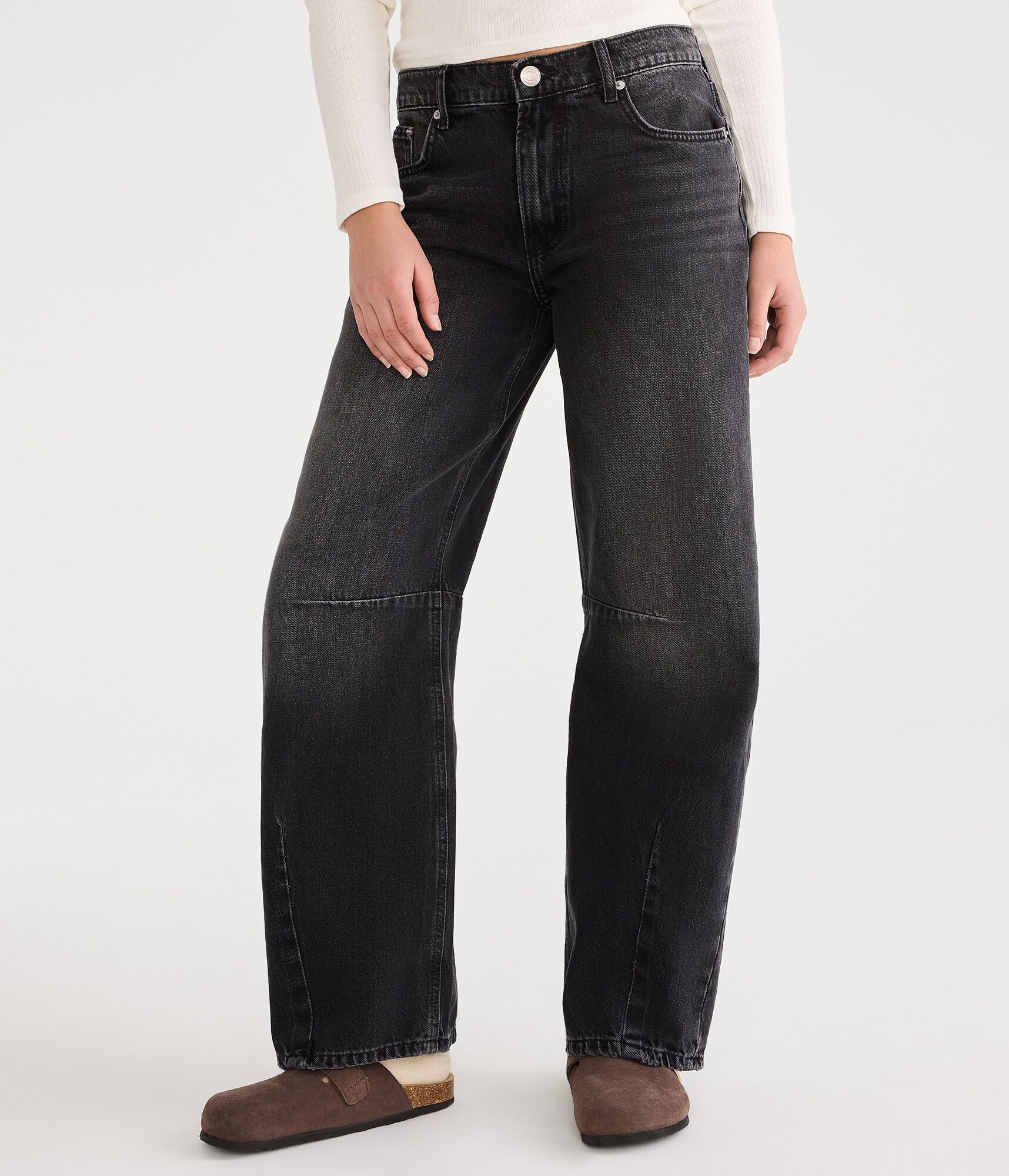 Low-Rise Baggy Barrel Jean