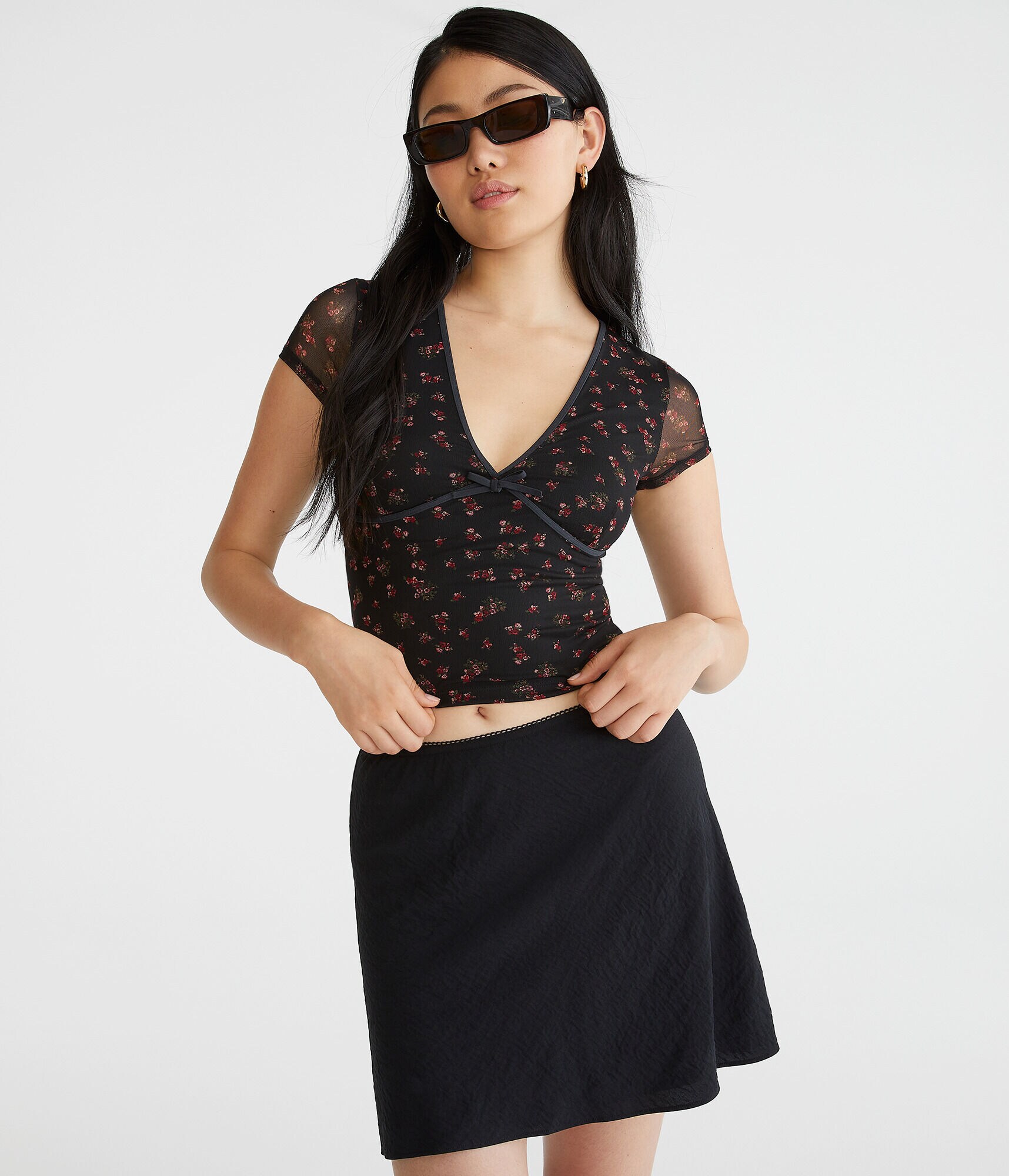 Floral Mesh V-Neck Crop Top