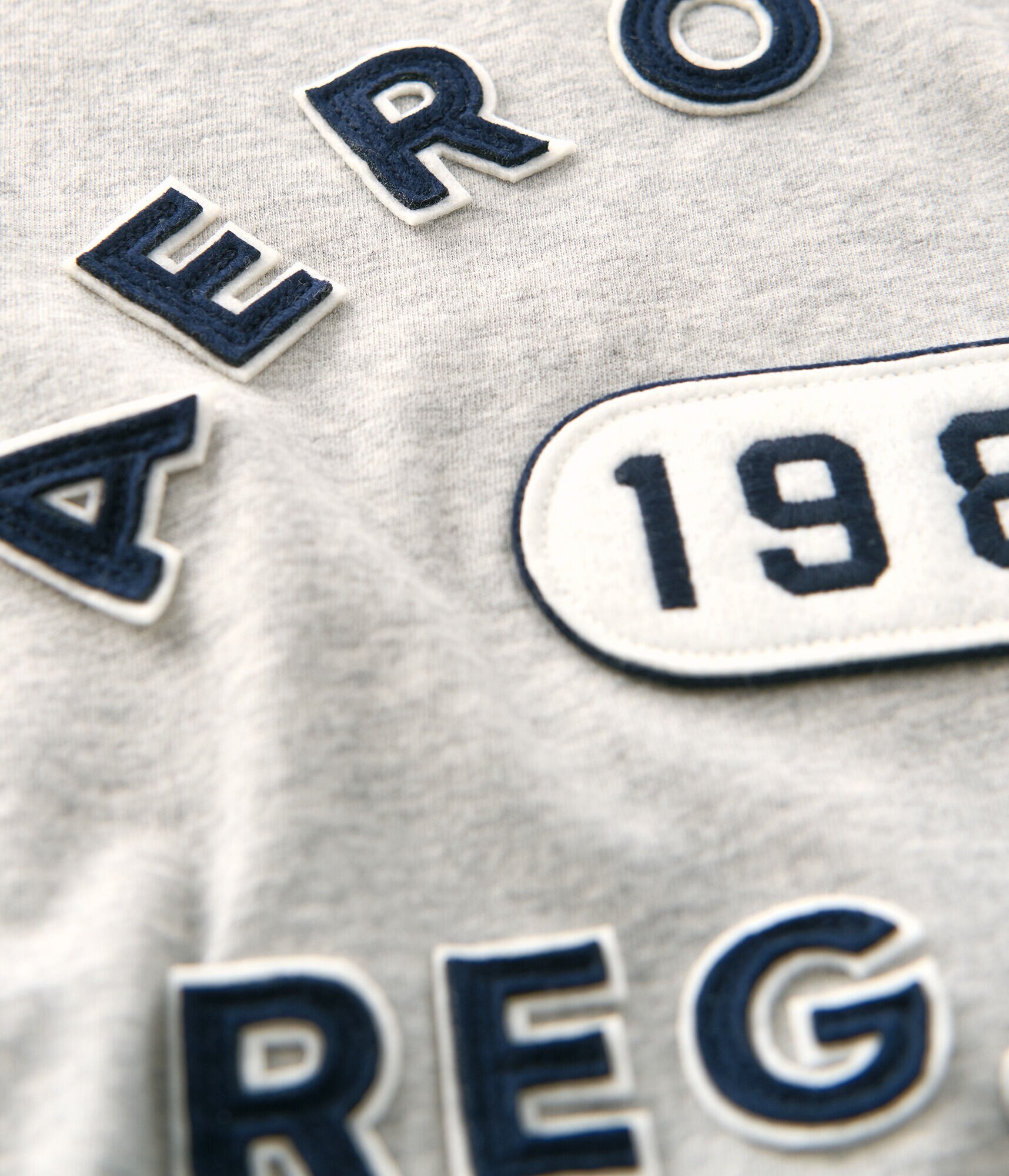 Arched Aero NYC Appliqu&eacute; Graphic Tee