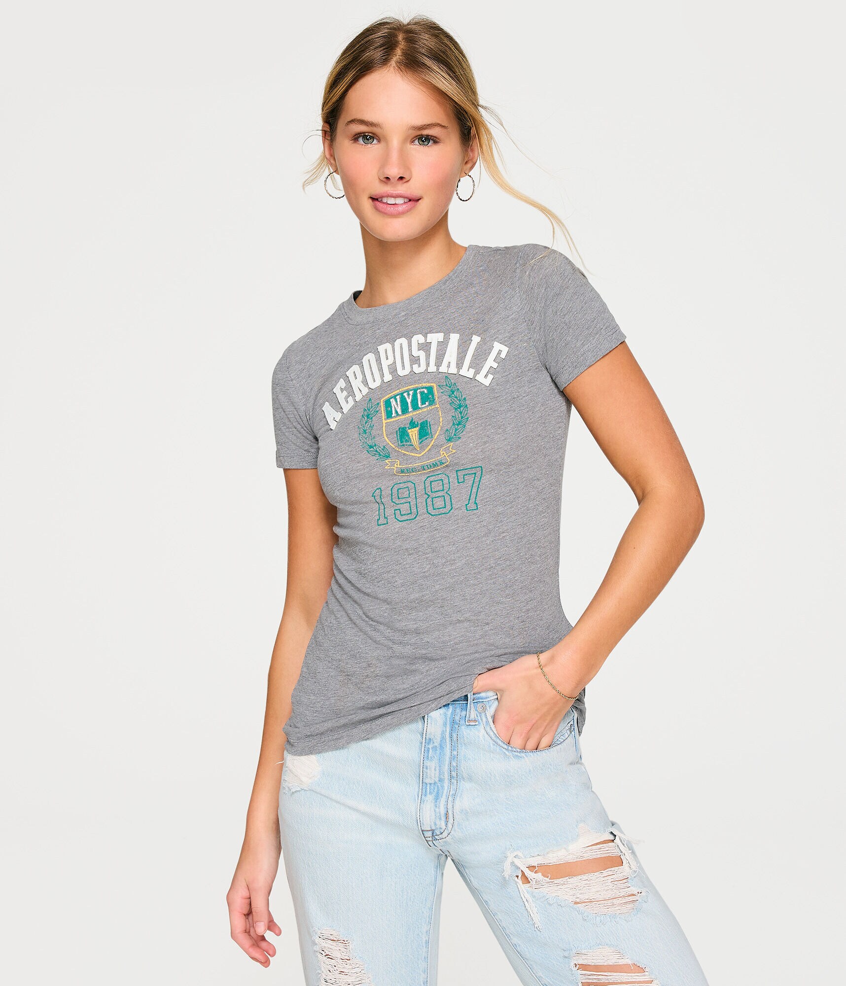 Aeropostale 1987 Crest Appliqu&eacute; Graphic Tee
