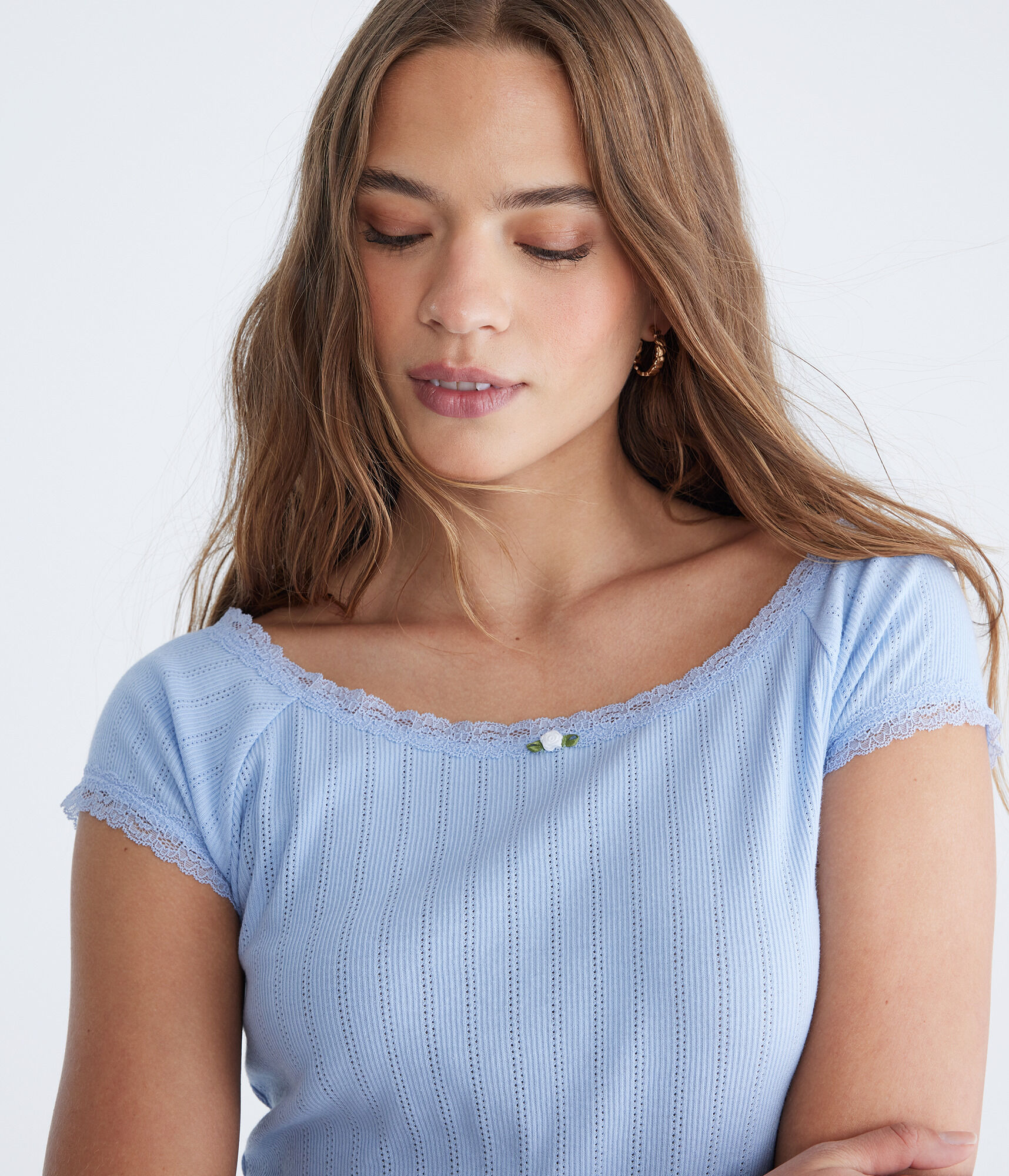 Lace Trim Boat-Neck Shrunken Tee