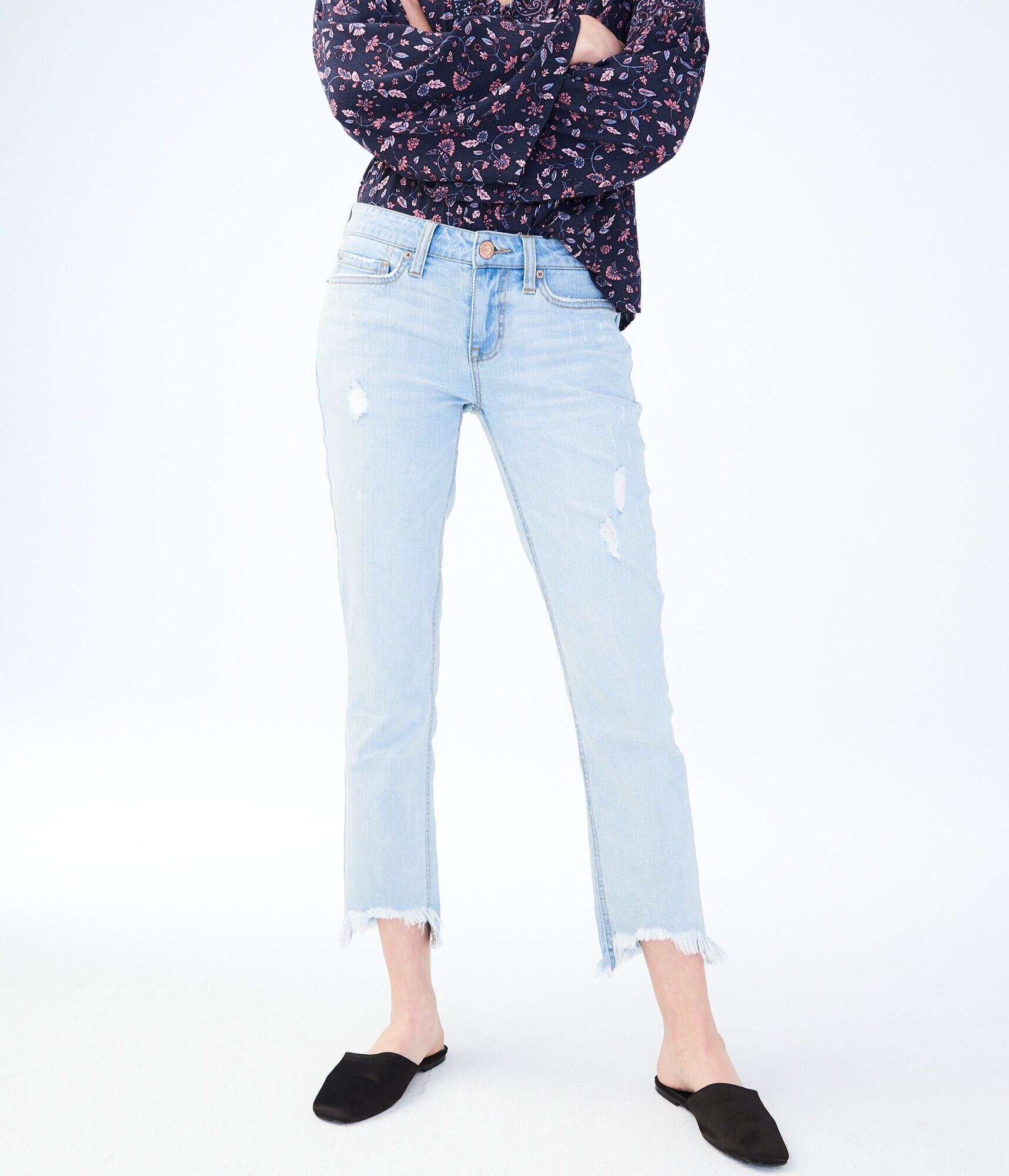 Low-Rise Ankle Straight Jean