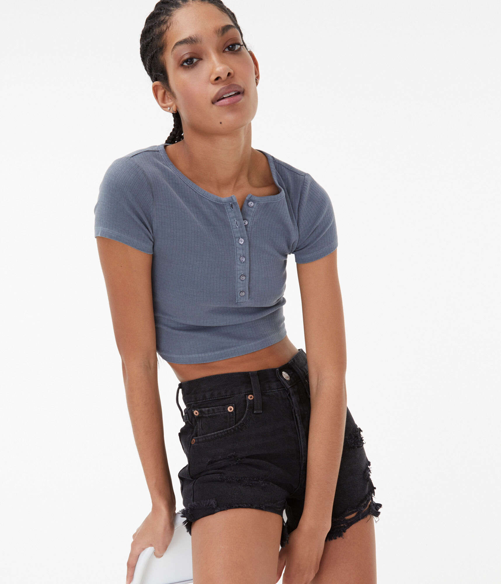 Ribbed Cropped Henley***