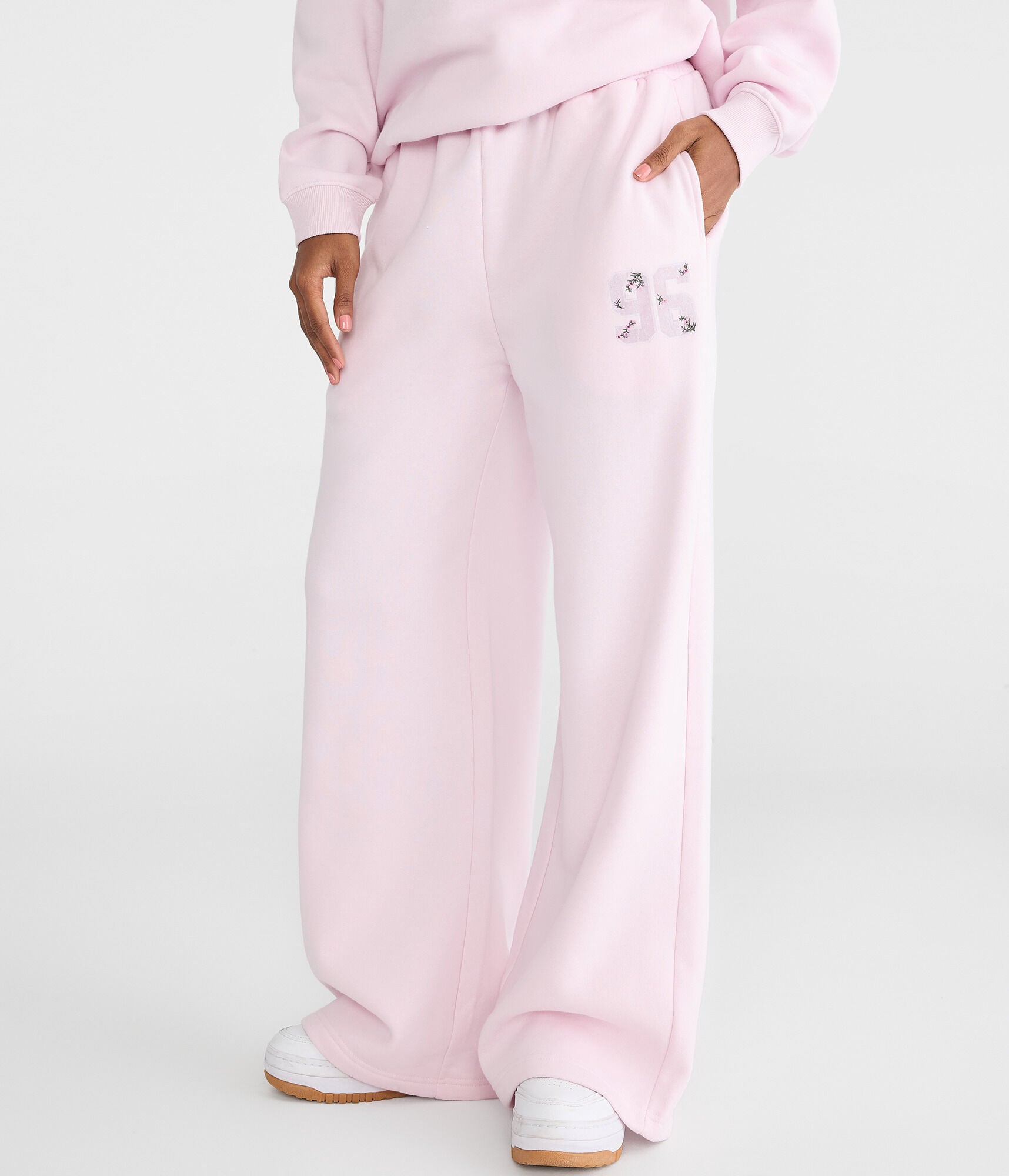 Cloud Soft Floral 96 High-Waisted Wide Leg Sweatpants