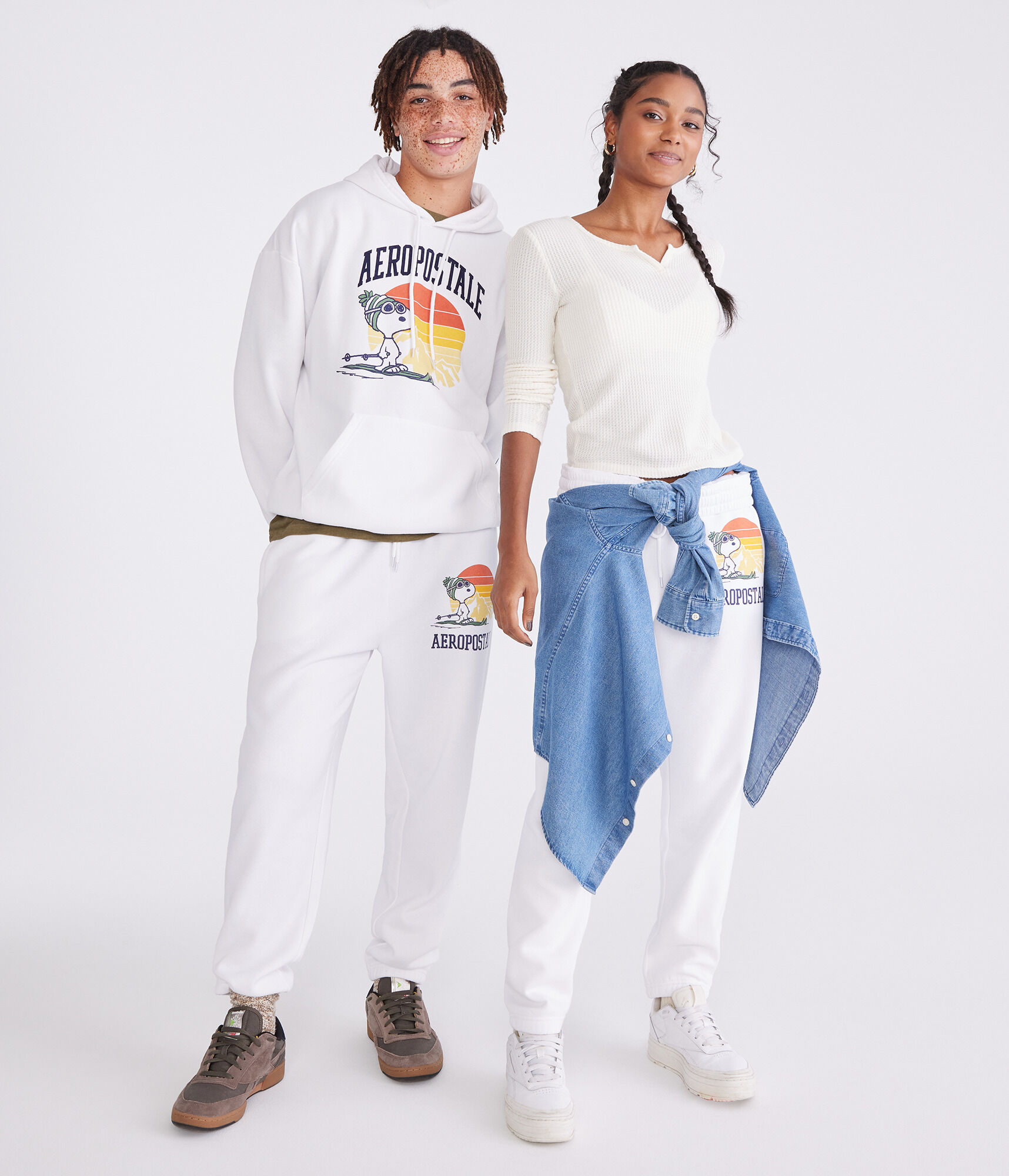 Peanuts® | Aéropostale Snoopy Sunset Ski Jogger Sweatpants