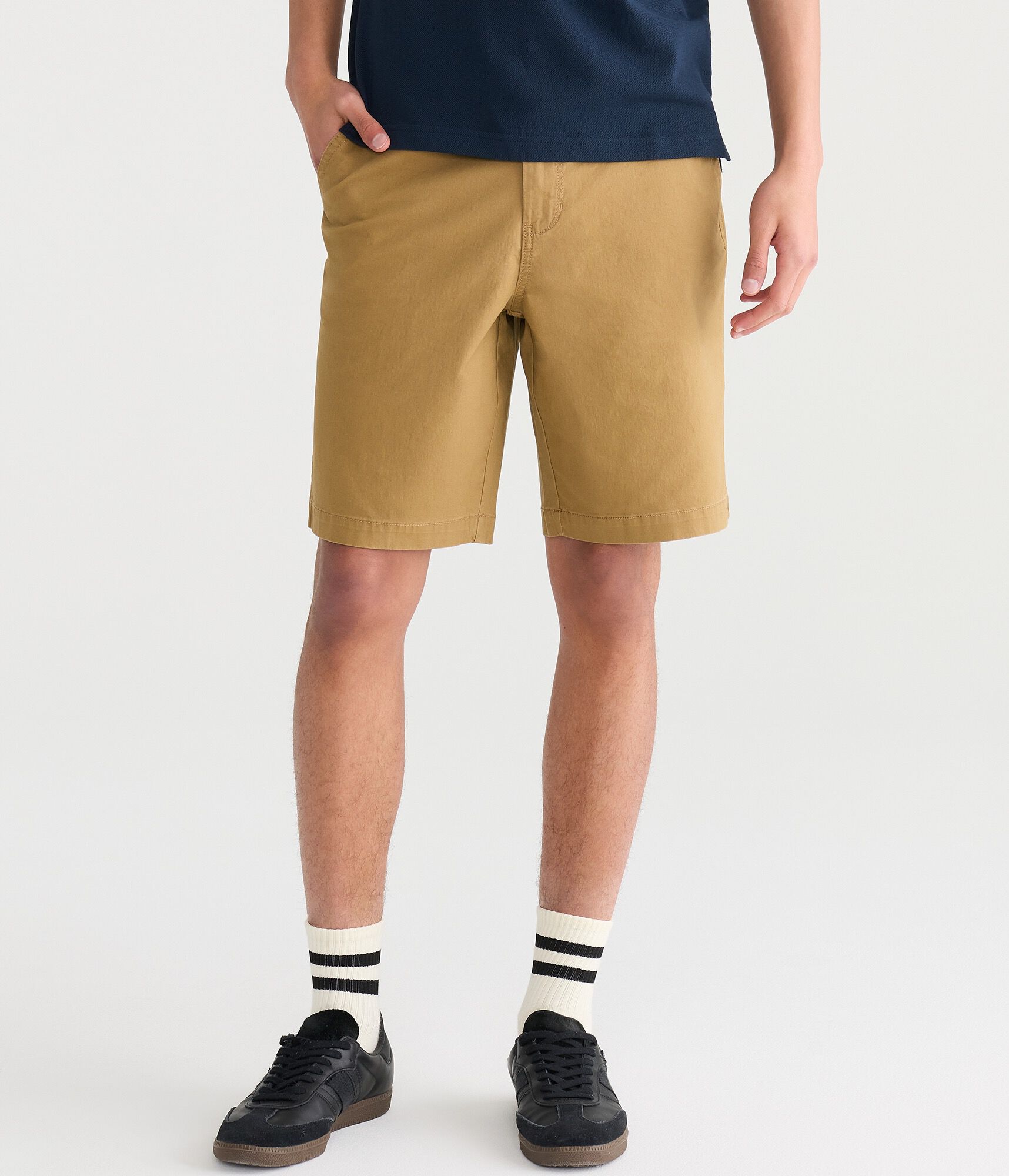Uniform Chino Shorts 9.5"